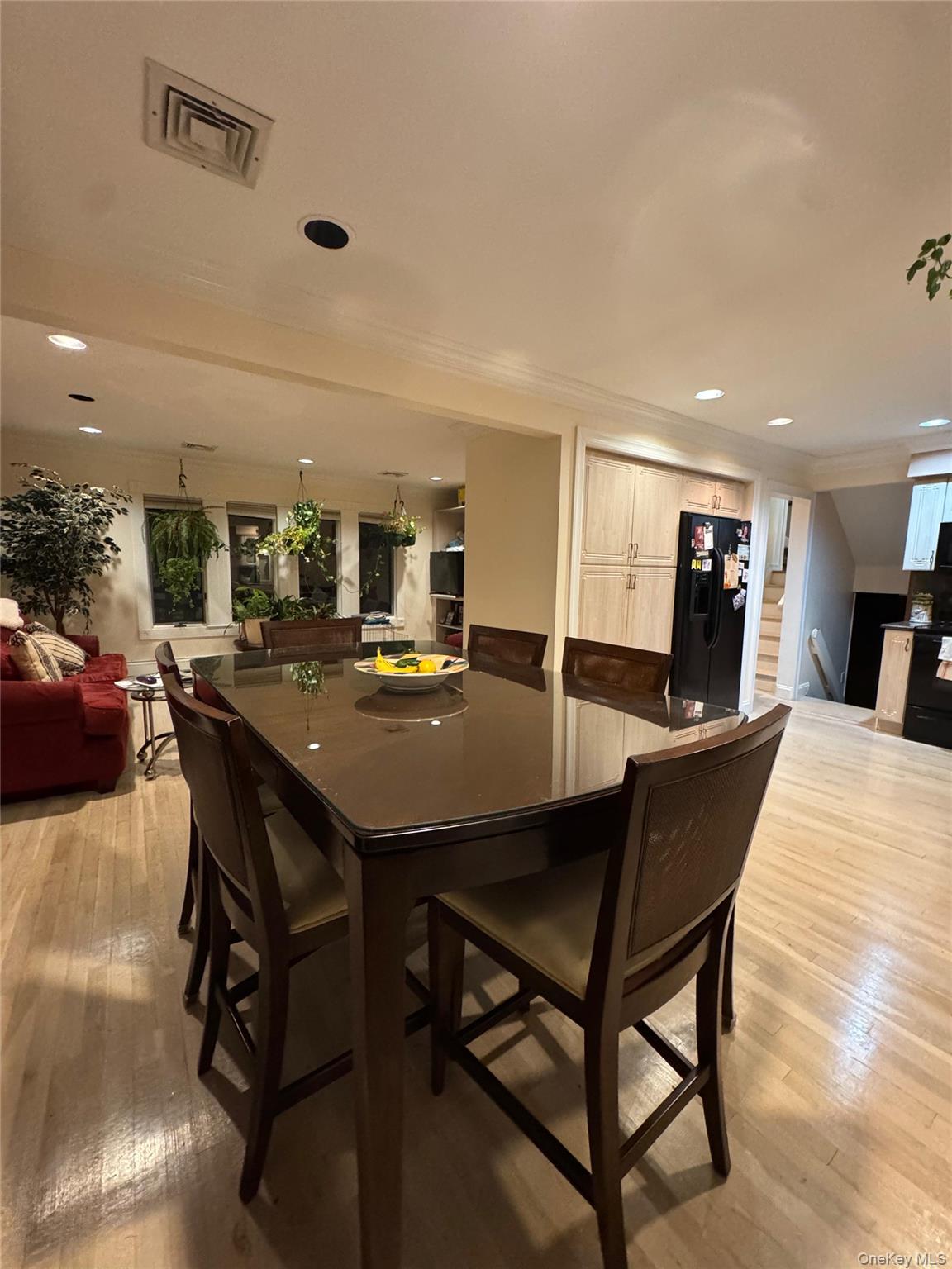 254 Thompson Avenue, Oceanside, NY 11572