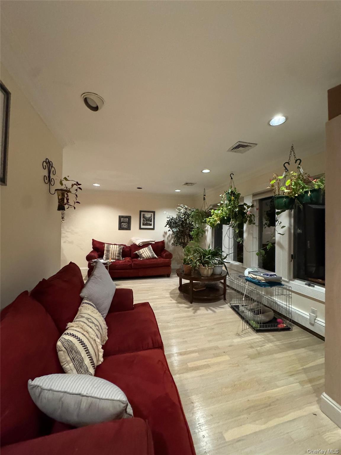 254 Thompson Avenue, Oceanside, NY 11572