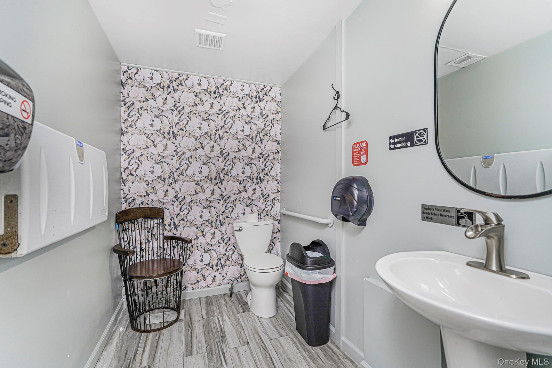 365 Atlantic Avenue, Freeport, NY 11520