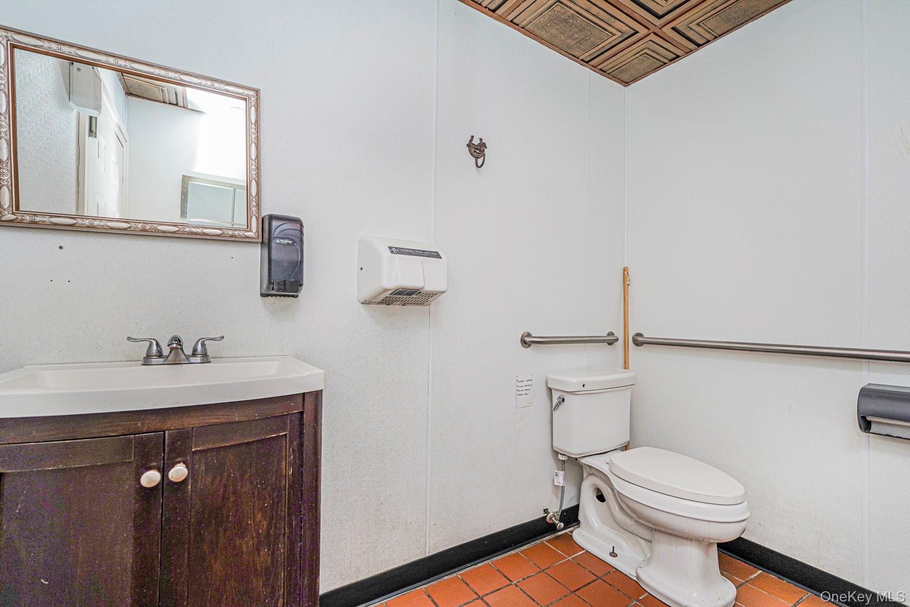 365 Atlantic Avenue, Freeport, NY 11520