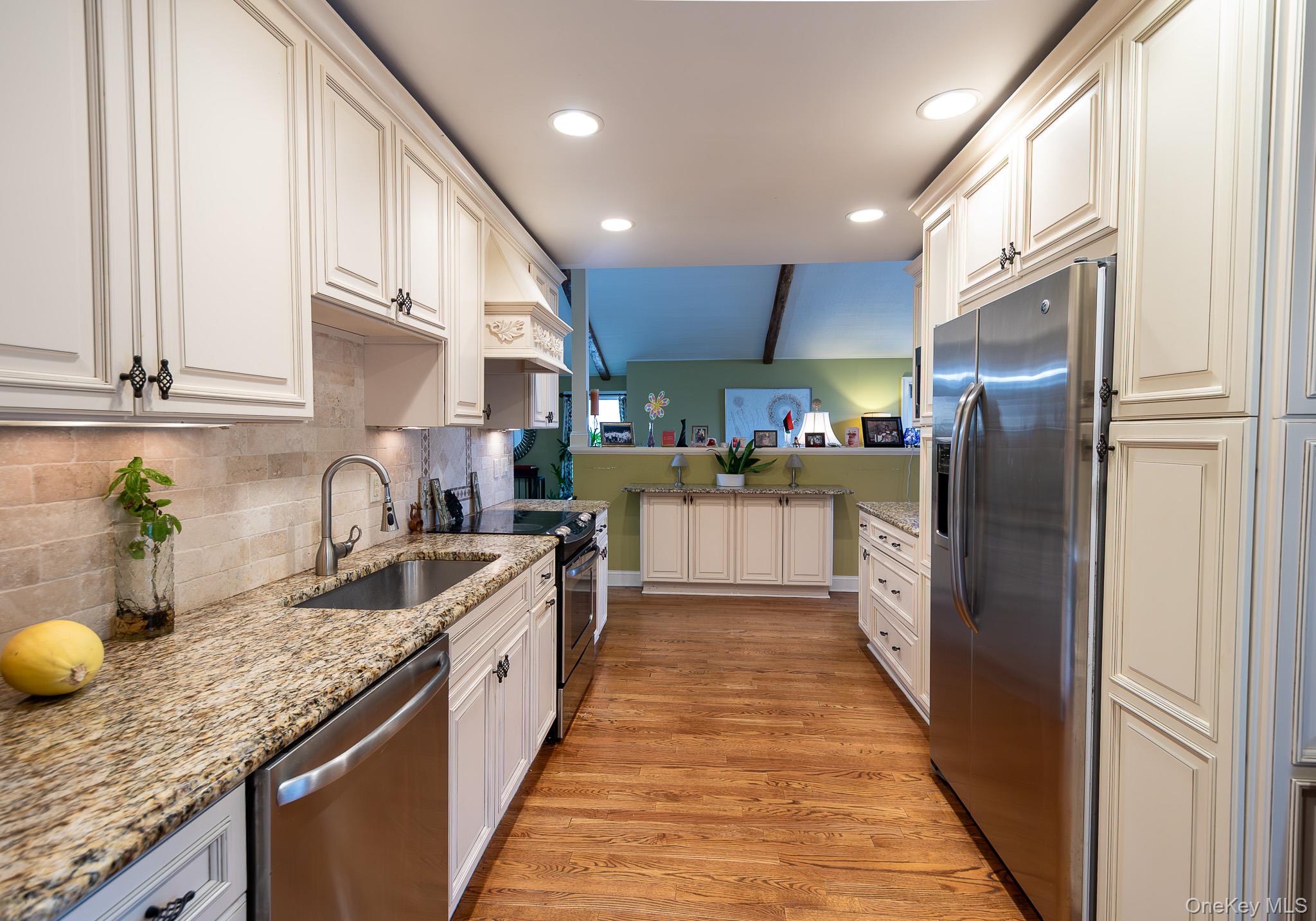 83 Edgepark Road, White Plains, NY 10603