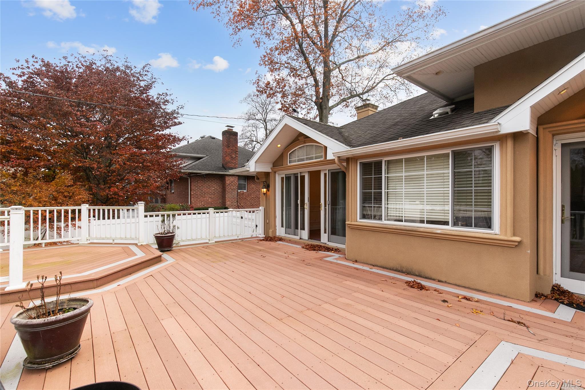 188 Rhododendron, Westbury, NY 11590