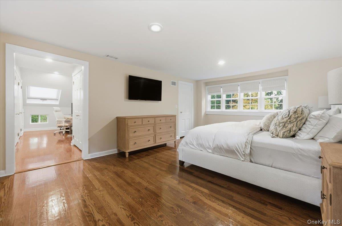 5 Kanes Lane, Huntington Bay, NY 11743