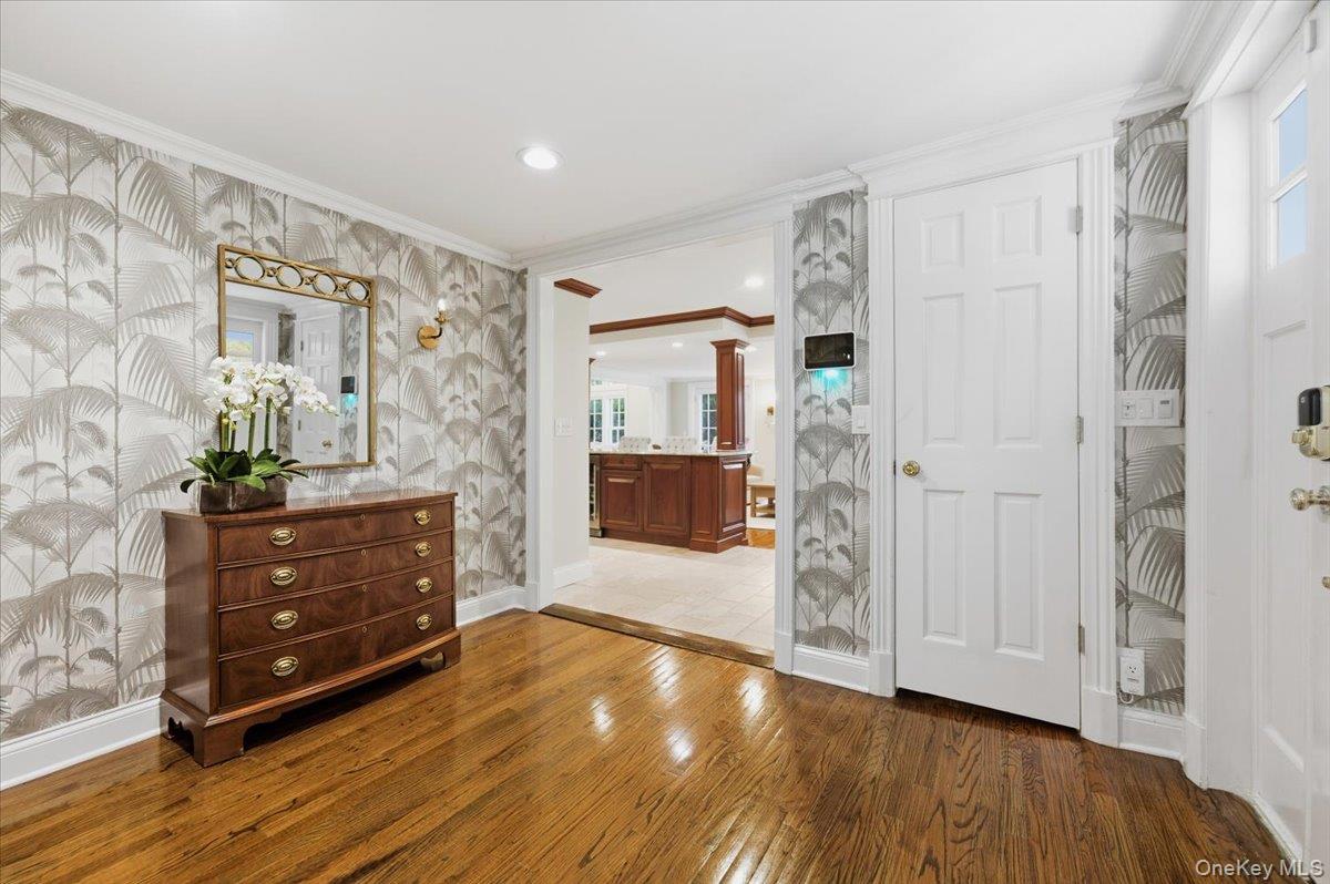 5 Kanes Lane, Huntington Bay, NY 11743