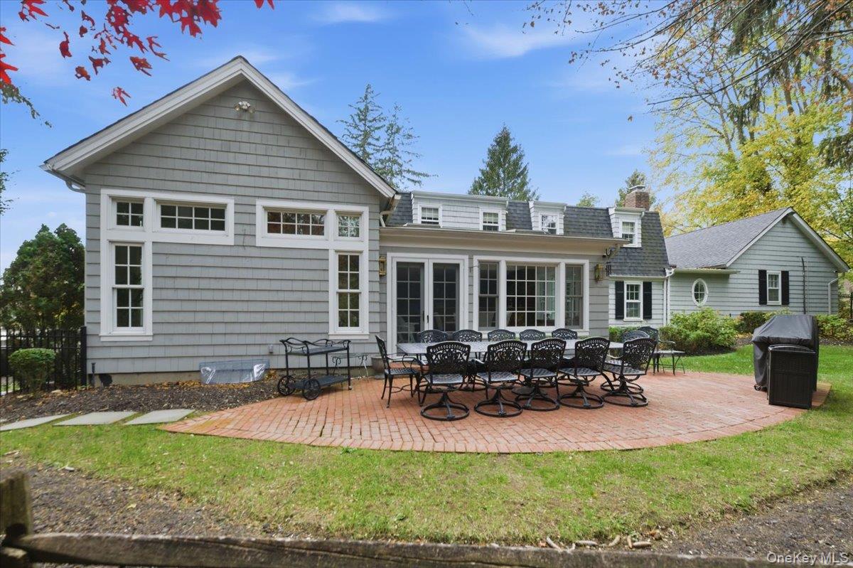 5 Kanes Lane, Huntington Bay, NY 11743