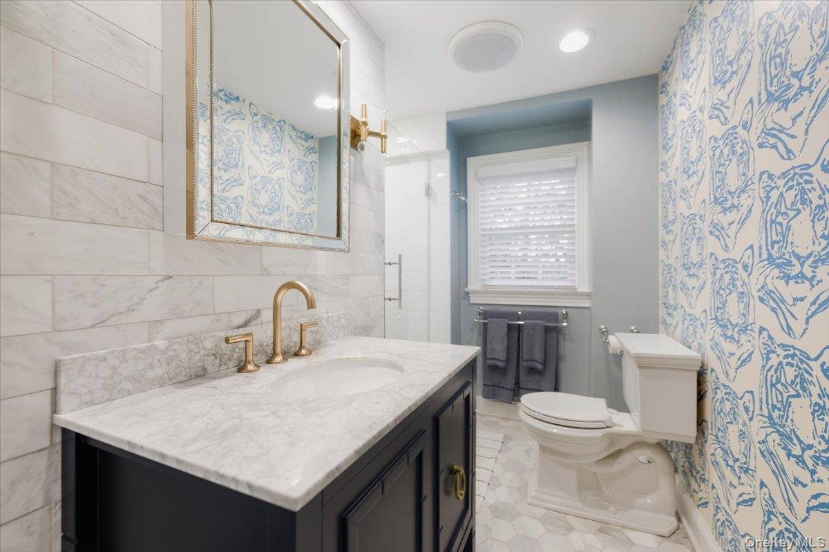 5 Kanes Lane, Huntington Bay, NY 11743