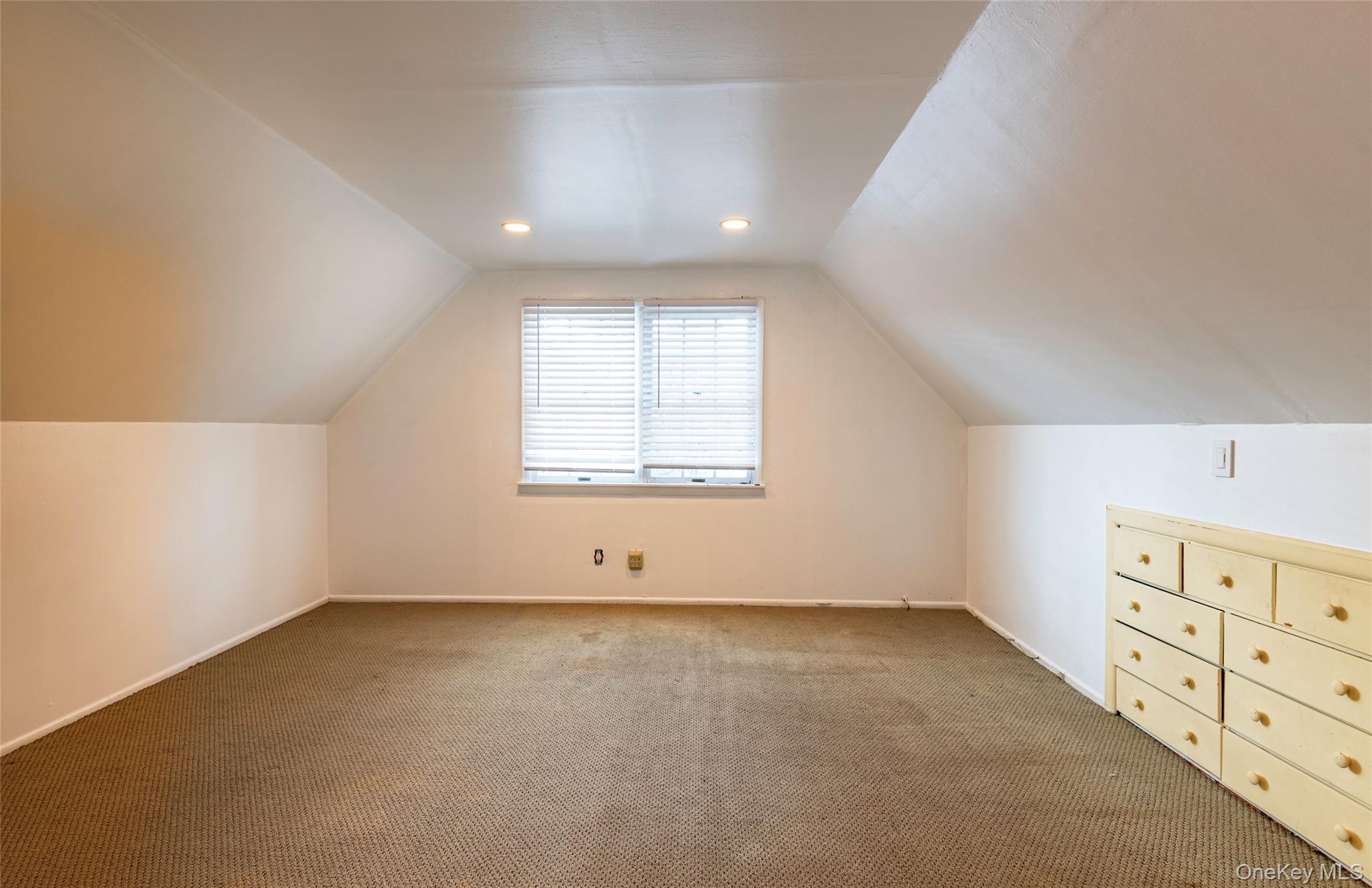 7836 271st Street, New Hyde Park, NY 11040