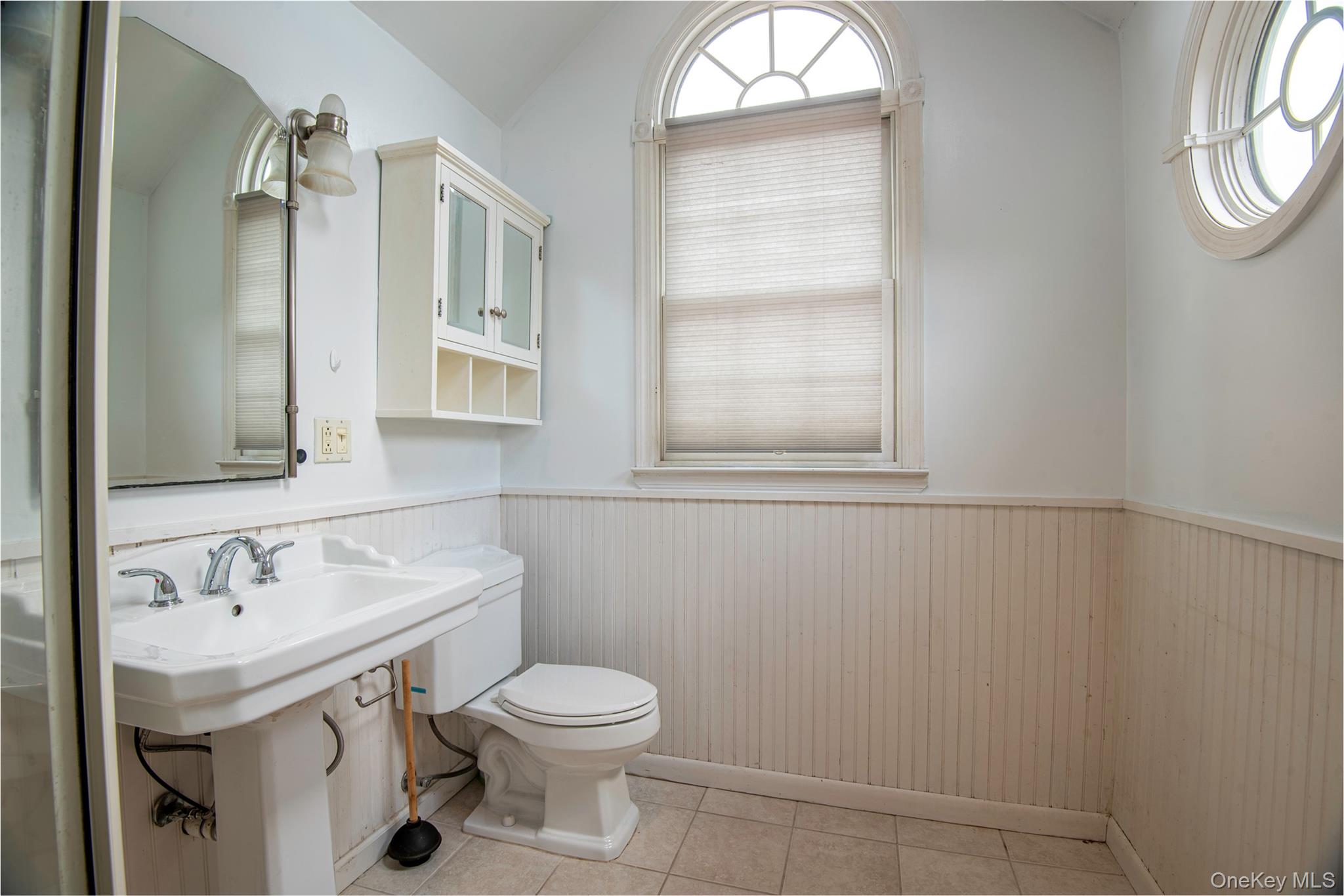 7836 271st Street, New Hyde Park, NY 11040