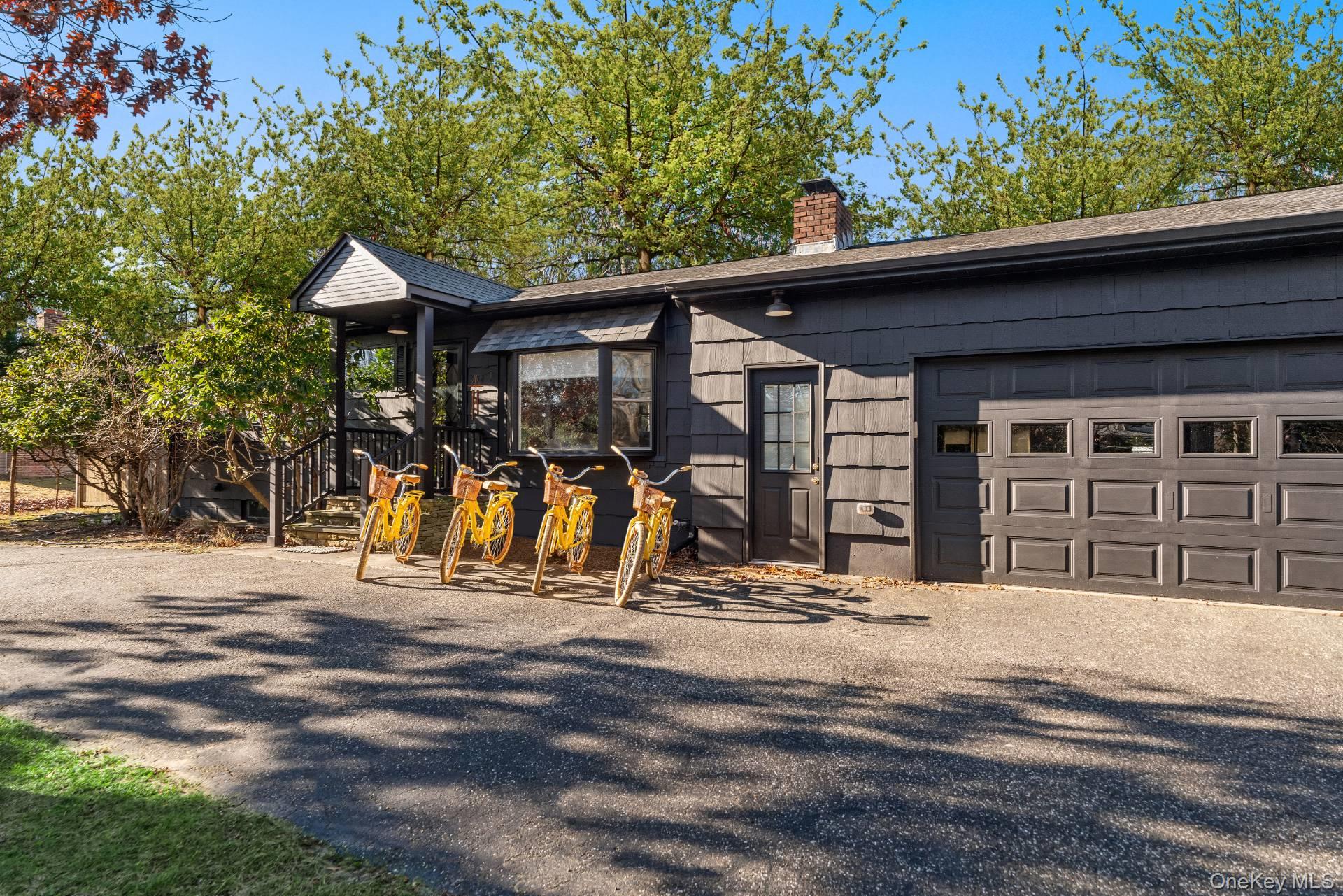 234 Norfolk Drive, Springs, NY 11937