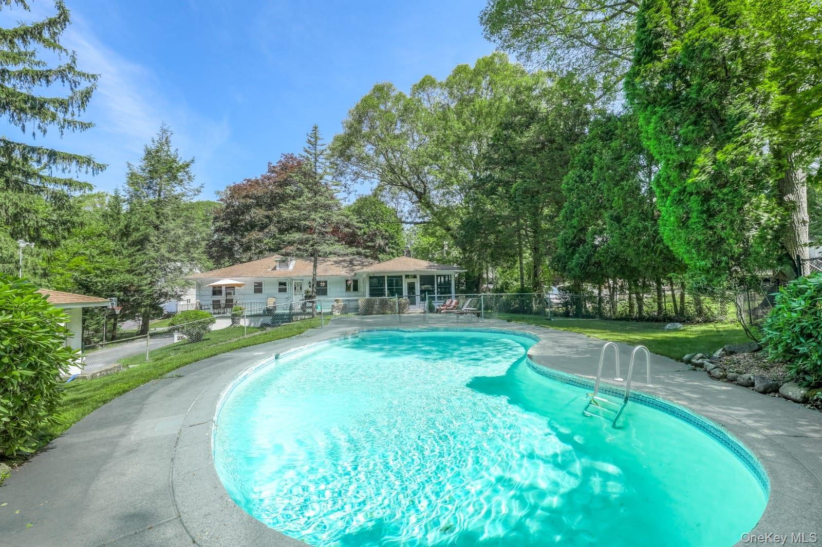 10 Glenbrook Road, Monsey, NY 10952