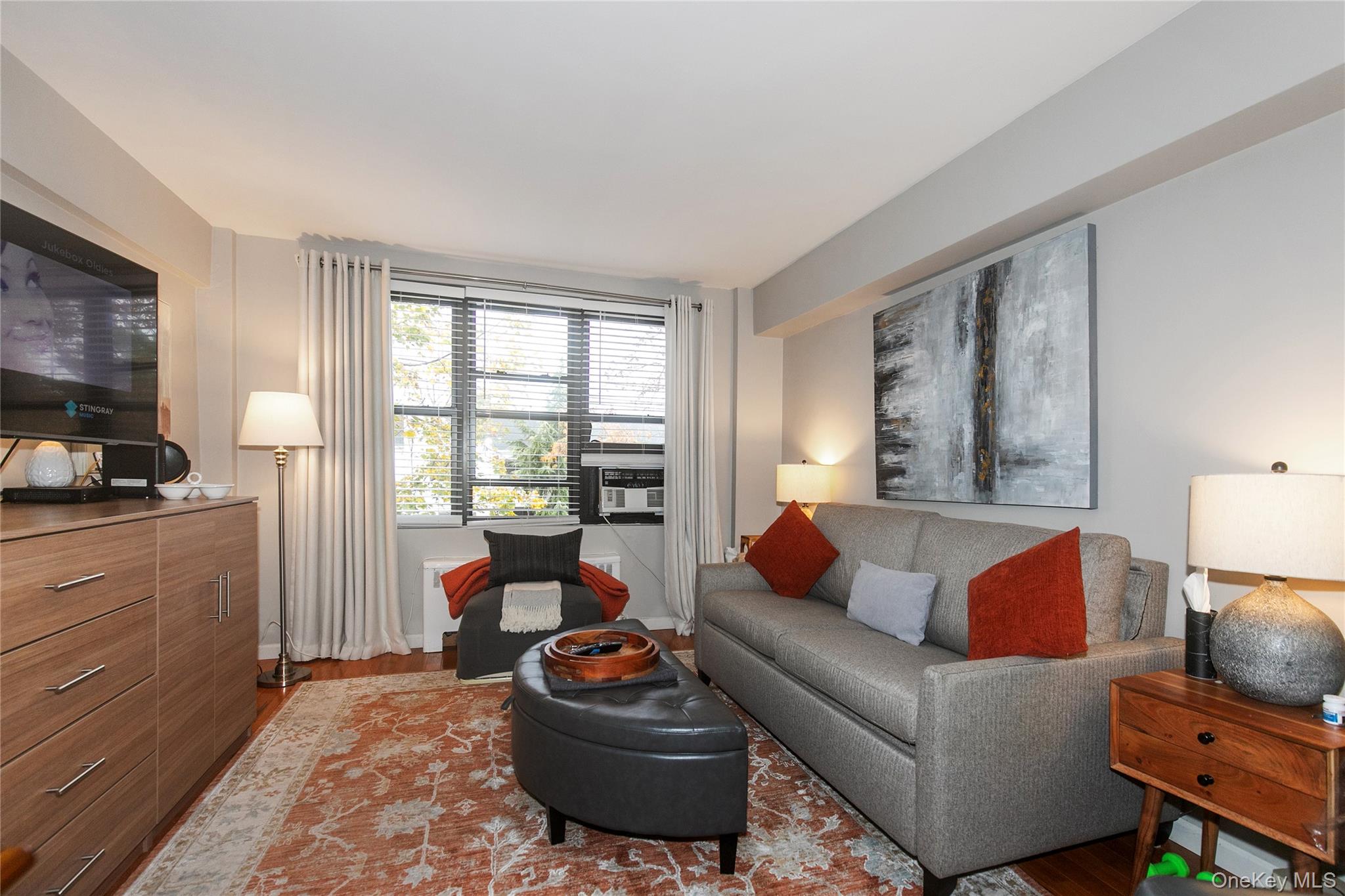 15 Canterbury Road # D6, Great Neck, NY 11021