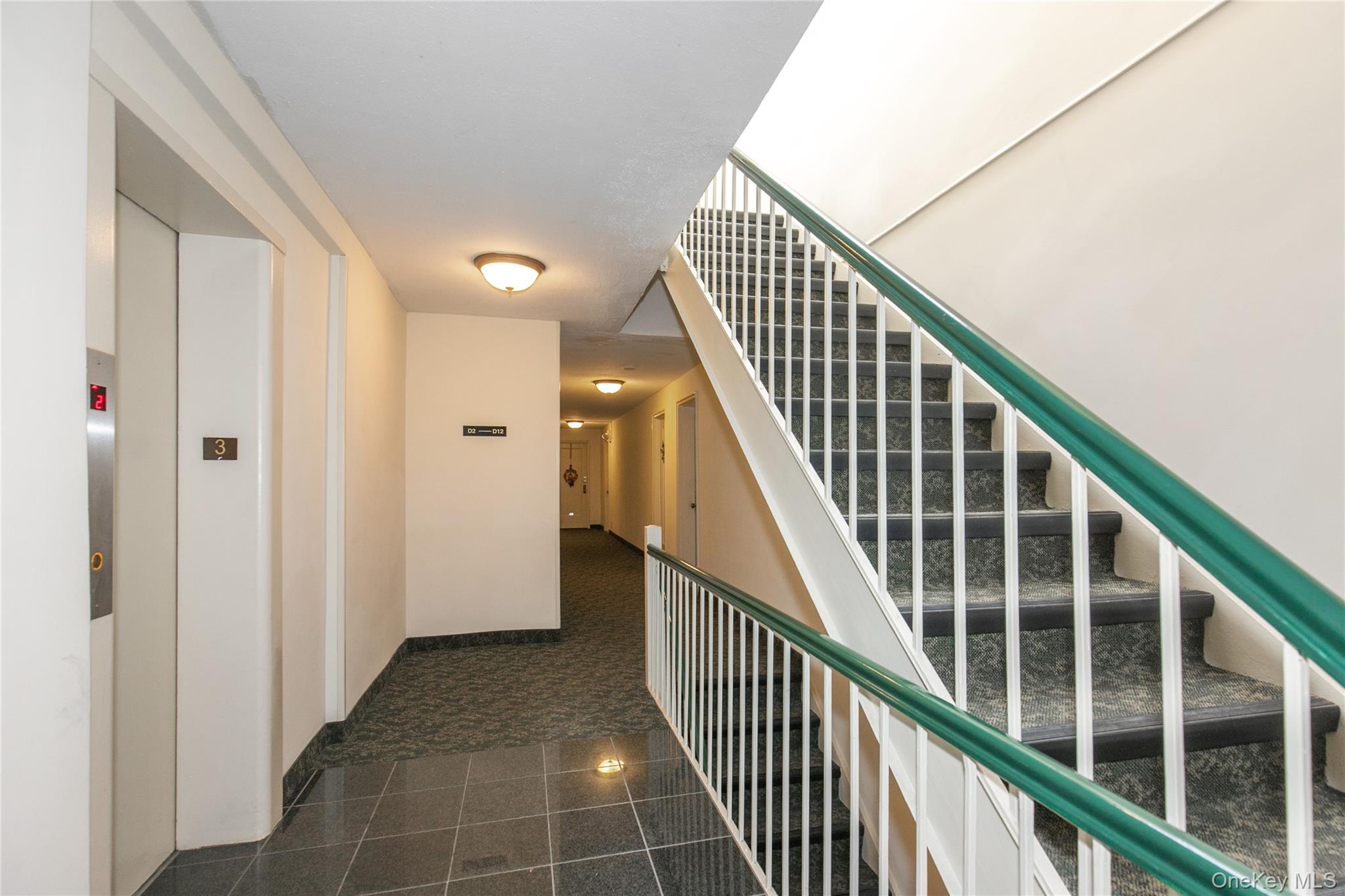 15 Canterbury Road # D6, Great Neck, NY 11021