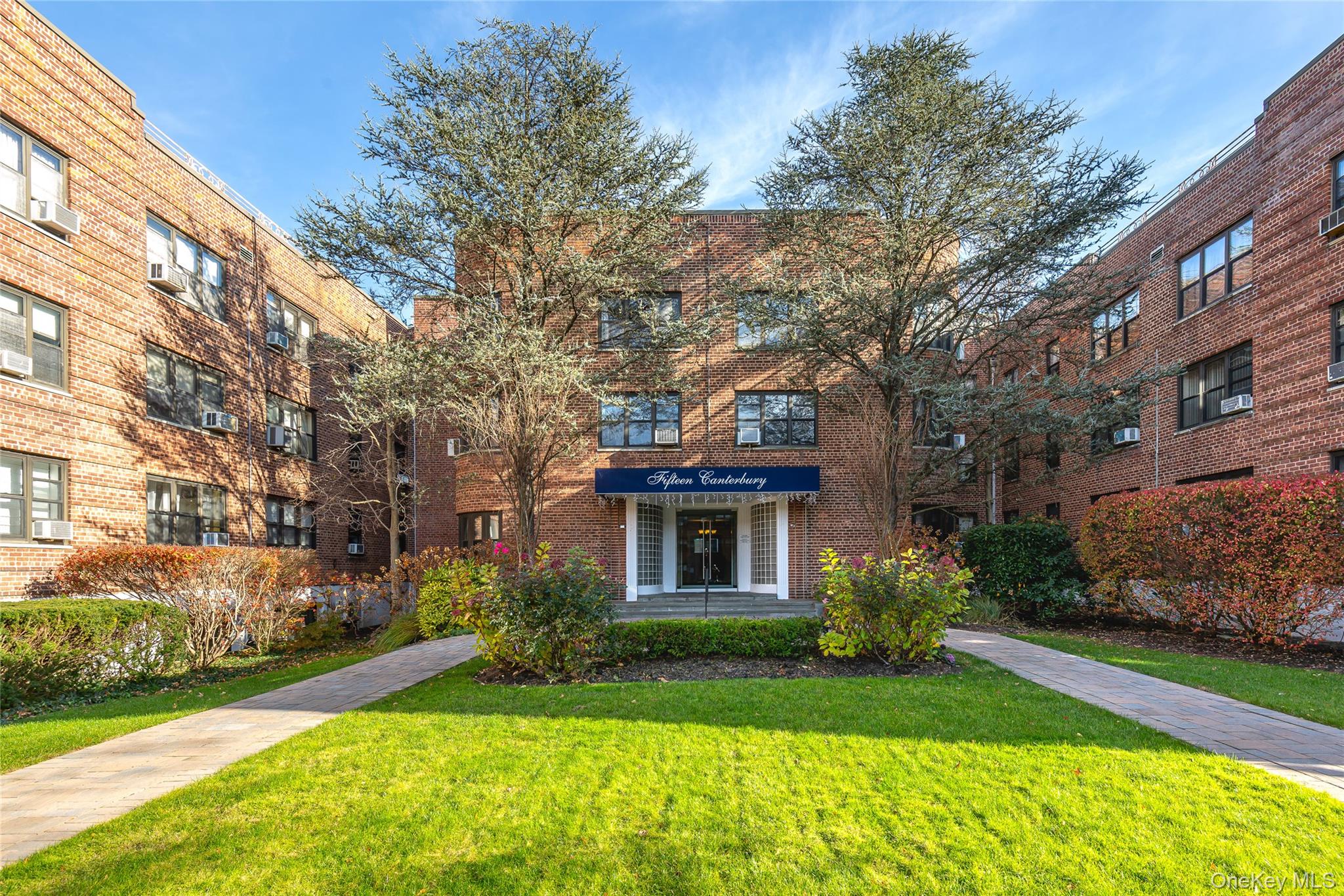 15 Canterbury Road # D6, Great Neck, NY 11021