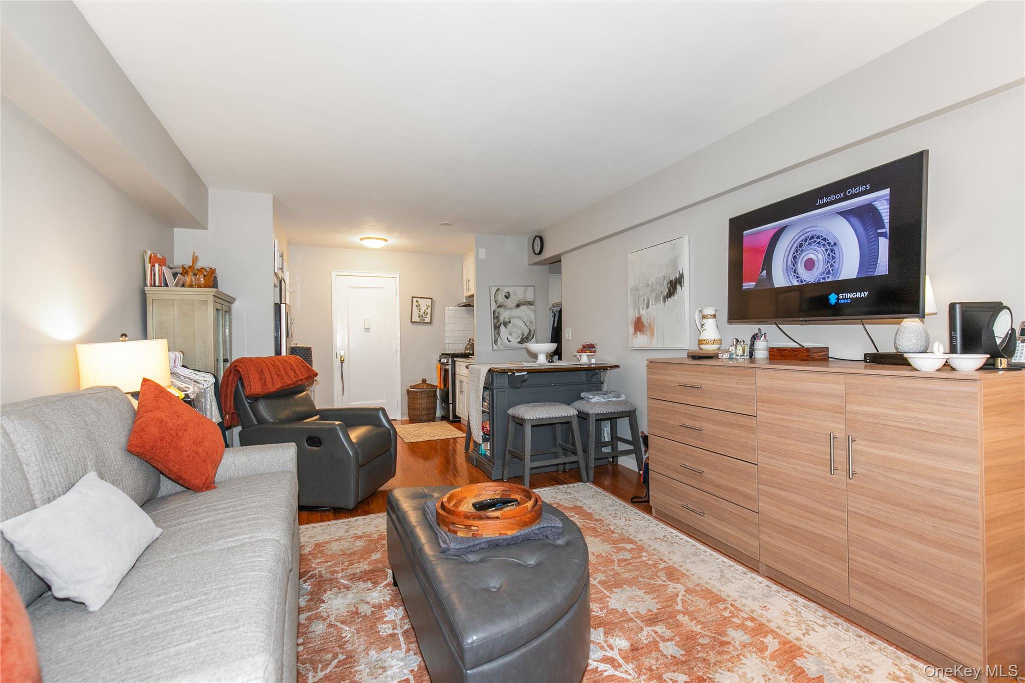 15 Canterbury Road # D6, Great Neck, NY 11021