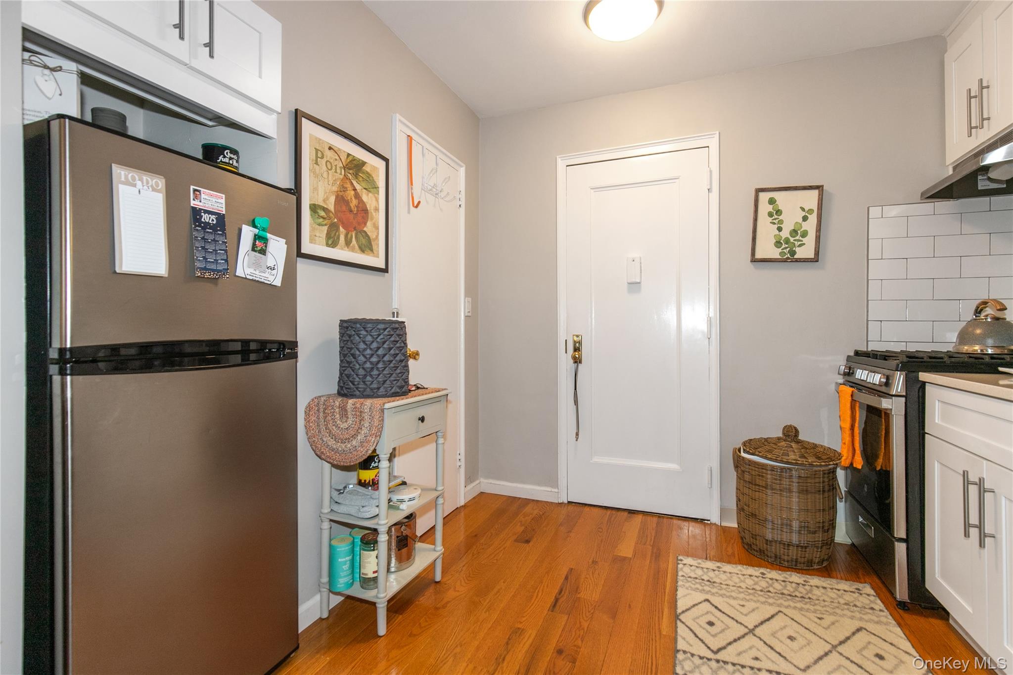 15 Canterbury Road # D6, Great Neck, NY 11021