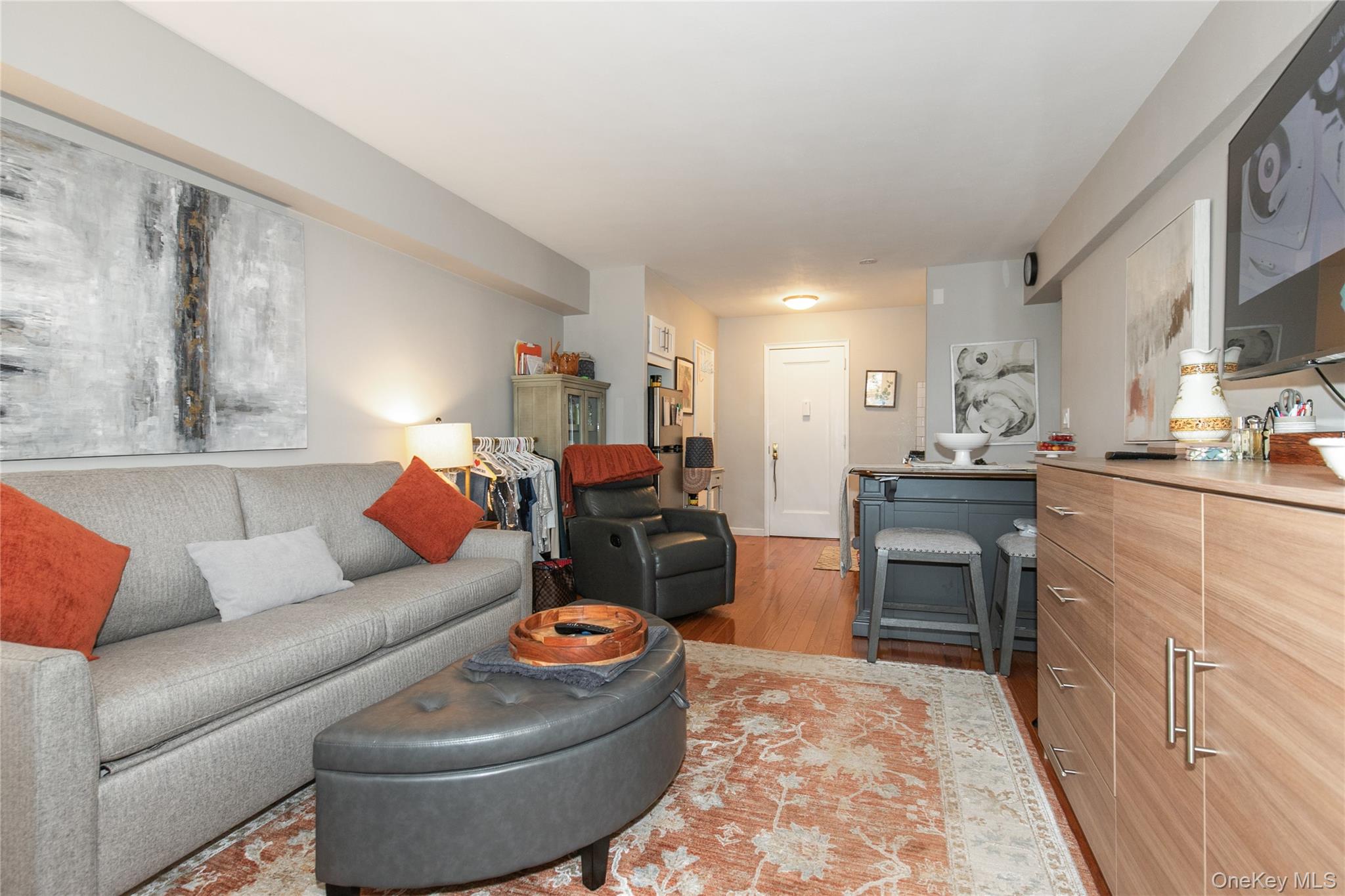 15 Canterbury Road # D6, Great Neck, NY 11021