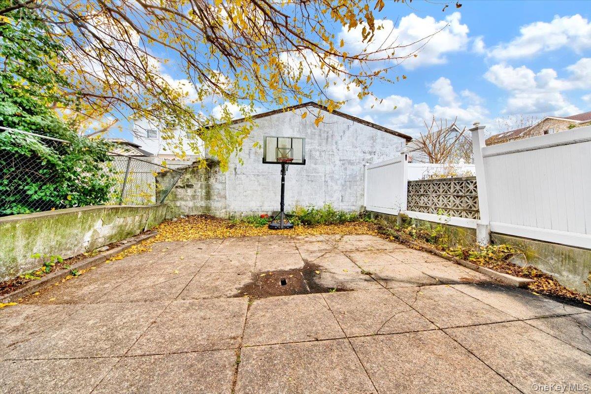 251 Buttrick Avenue, Bronx, NY 10465