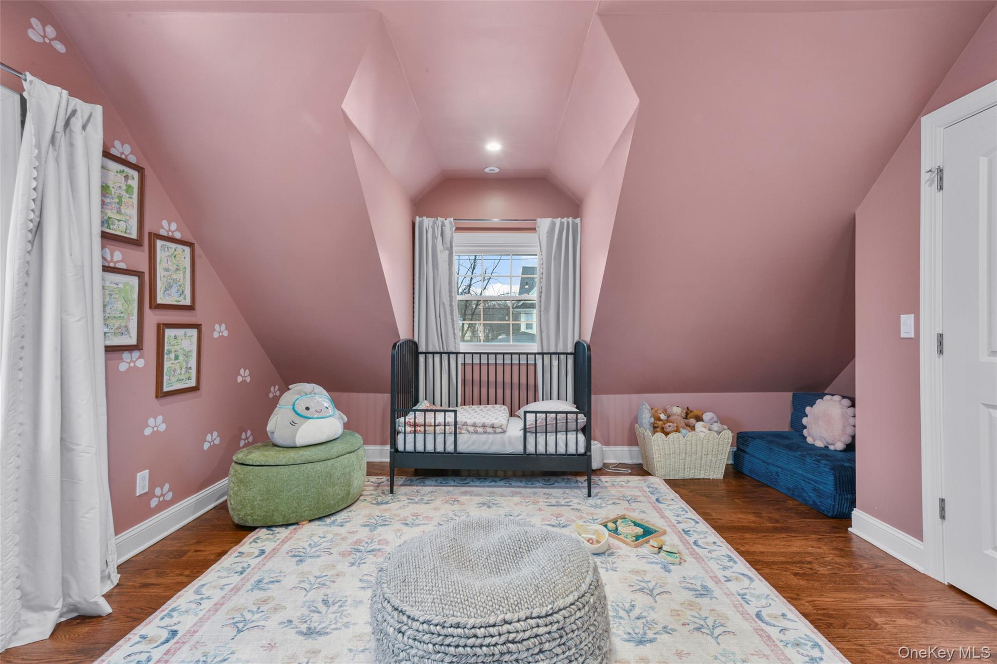 1096 Hunter Avenue, Pelham, NY 10803