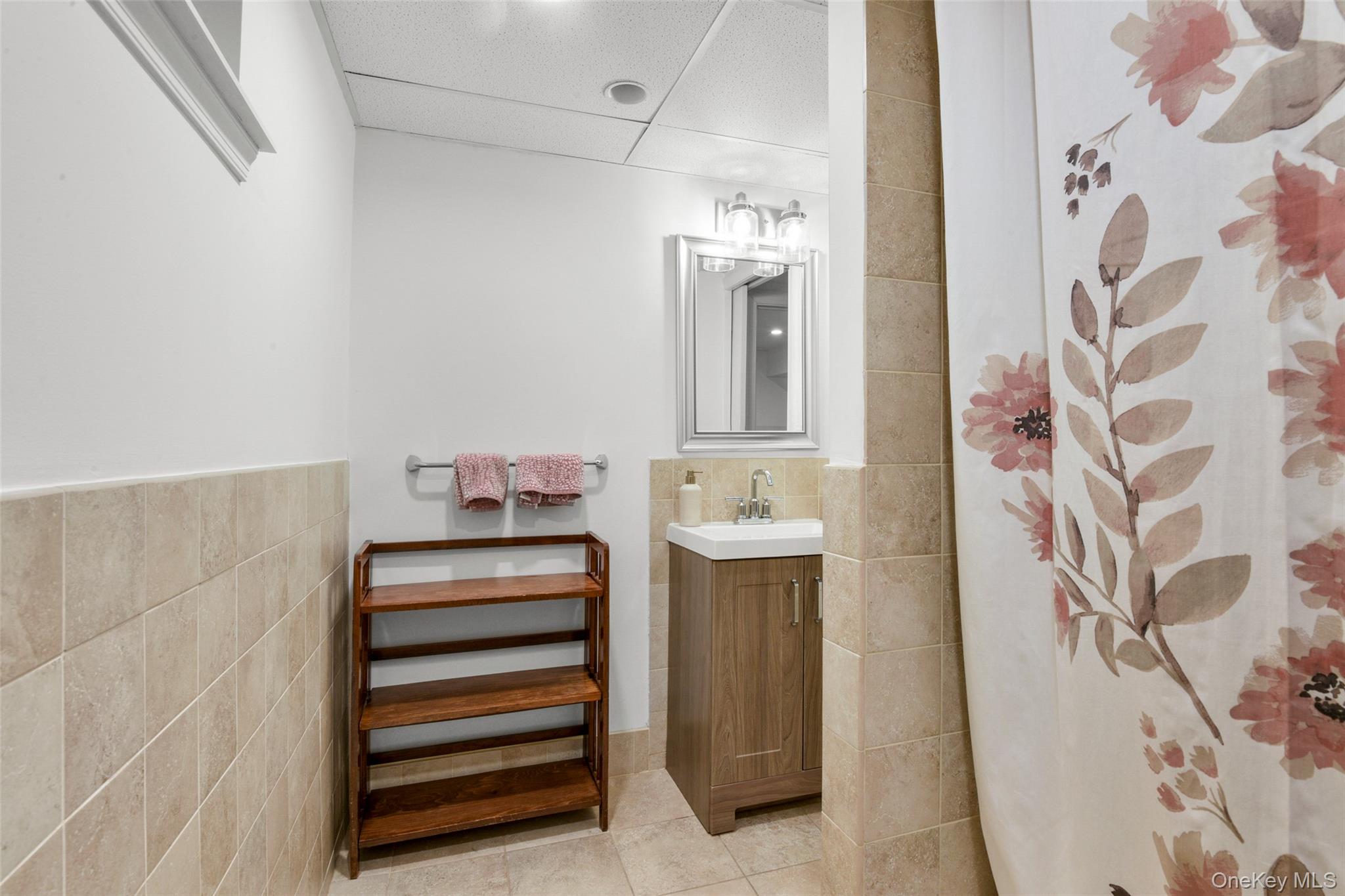 1096 Hunter Avenue, Pelham, NY 10803