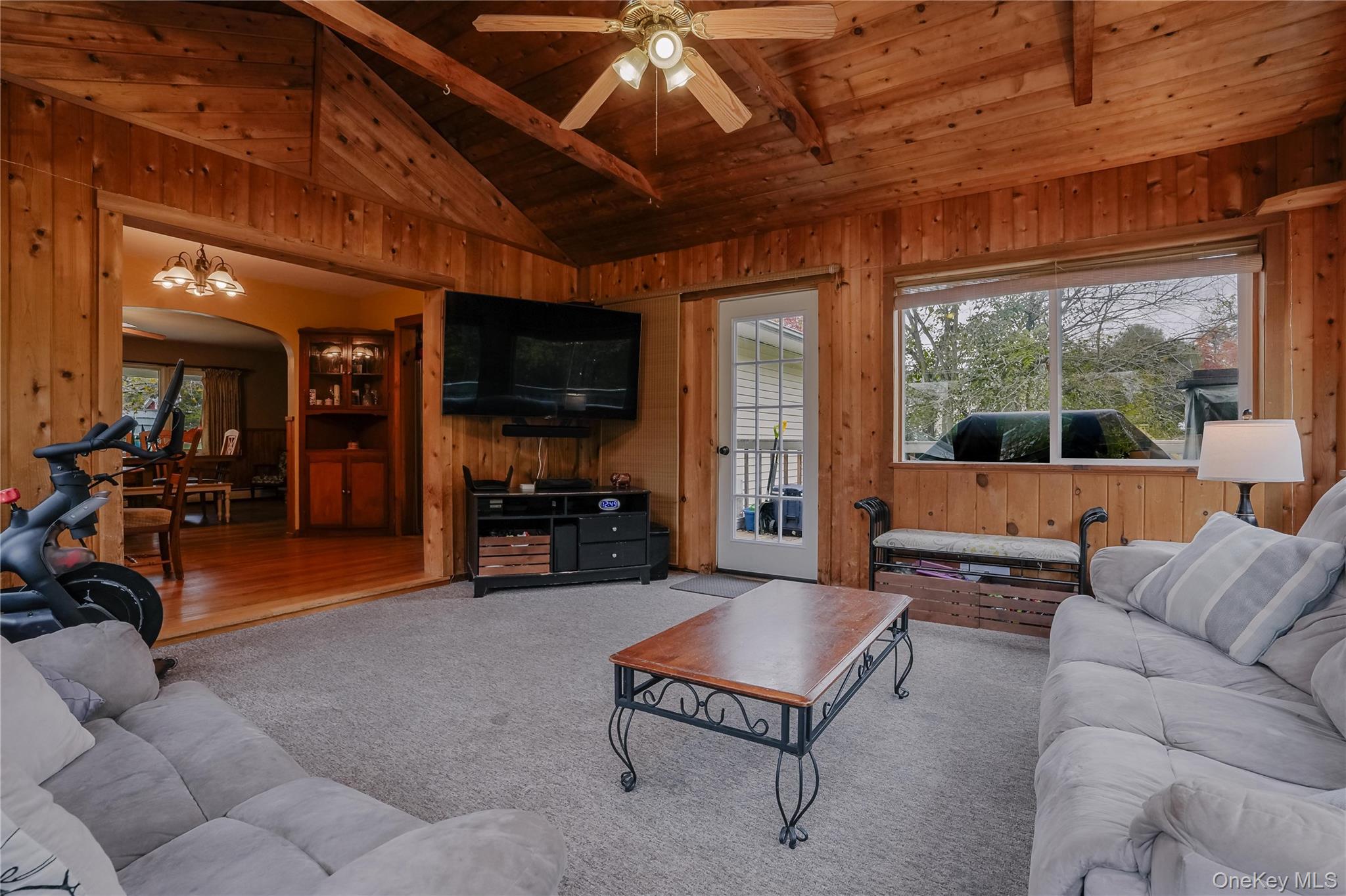 84 Ulster Avenue, Esopus, NY 12487