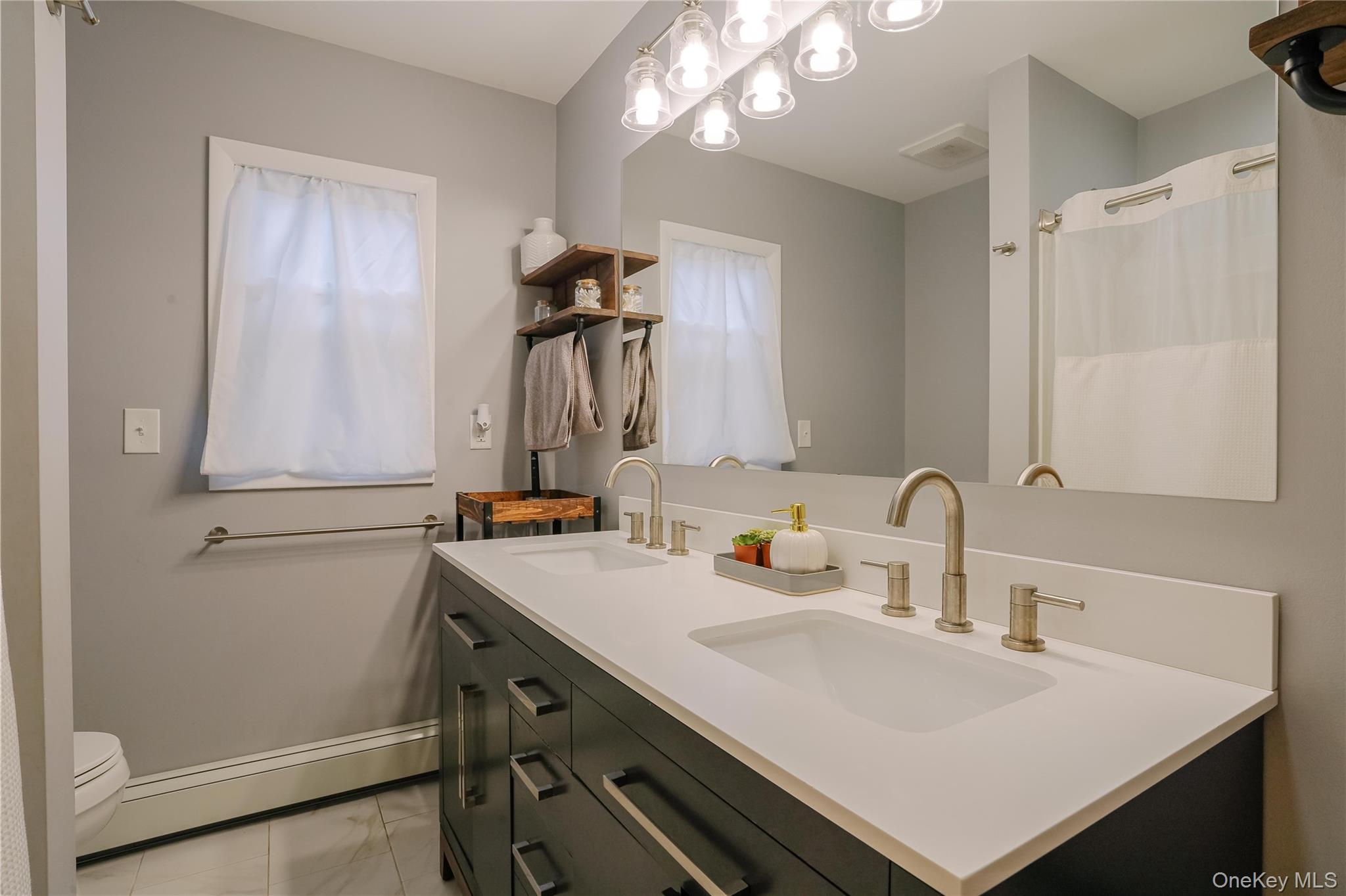 84 Ulster Avenue, Esopus, NY 12487