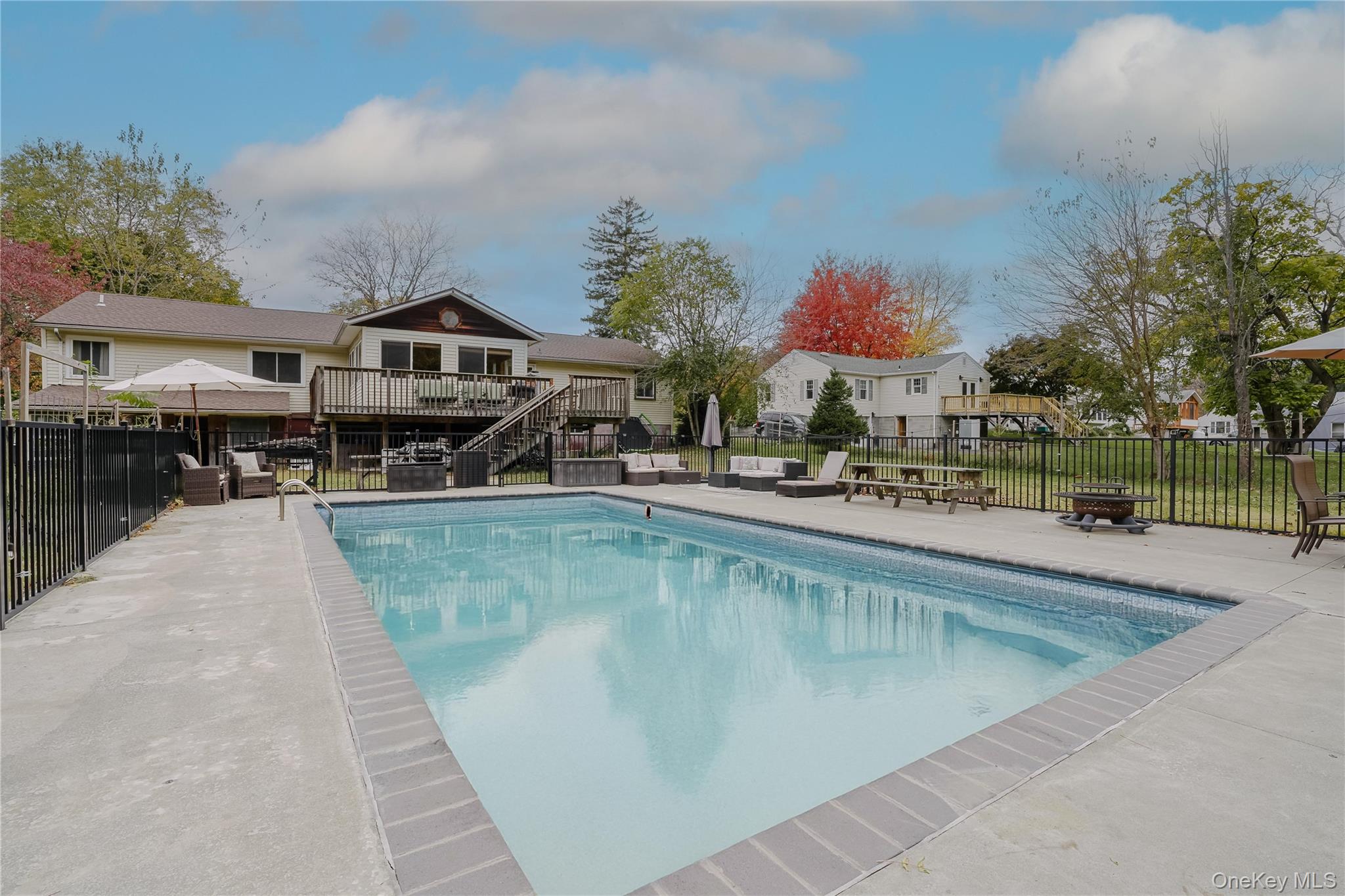 84 Ulster Avenue, Esopus, NY 12487