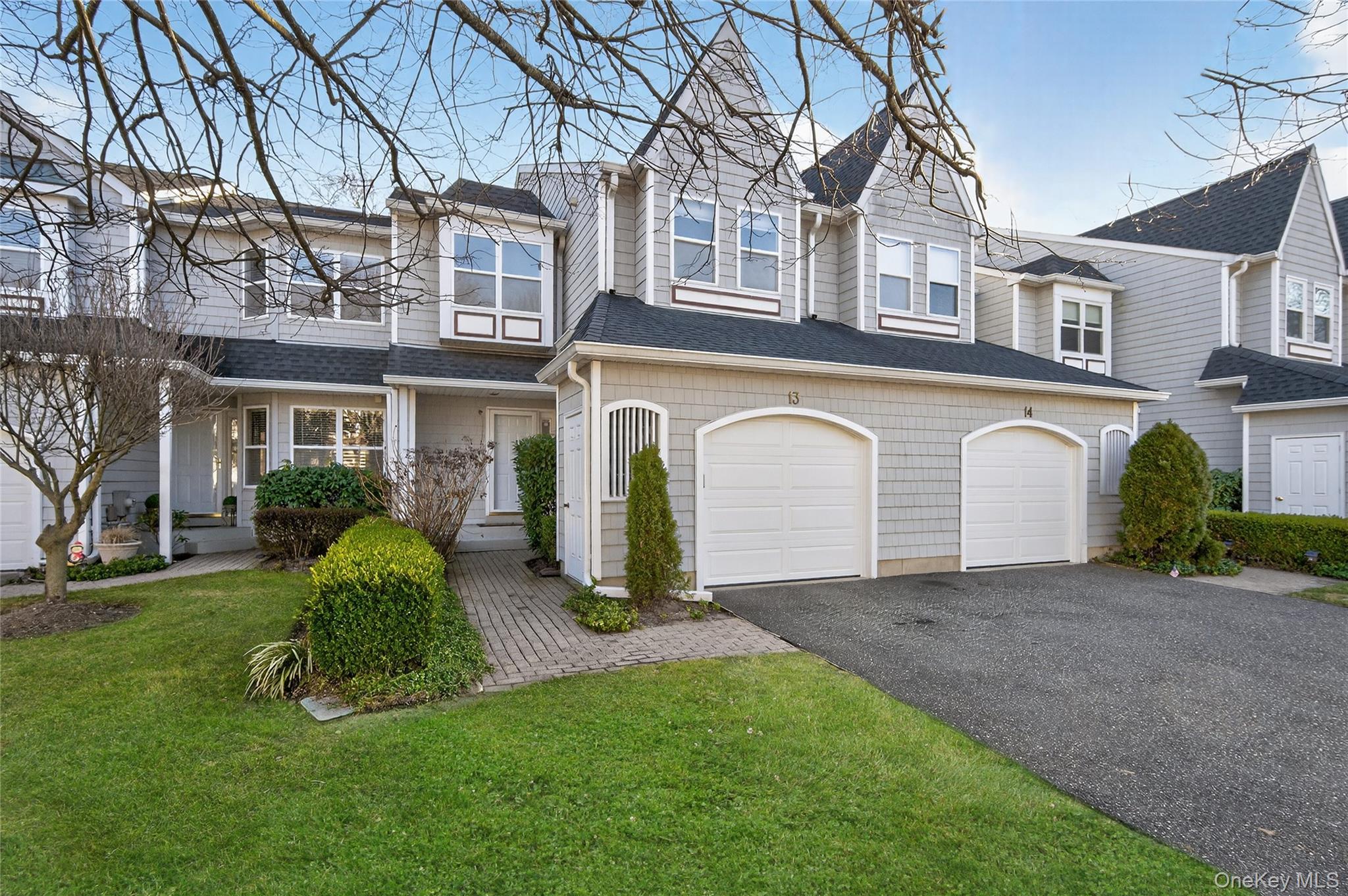 13 Parkridge Court, Huntington, NY 11743