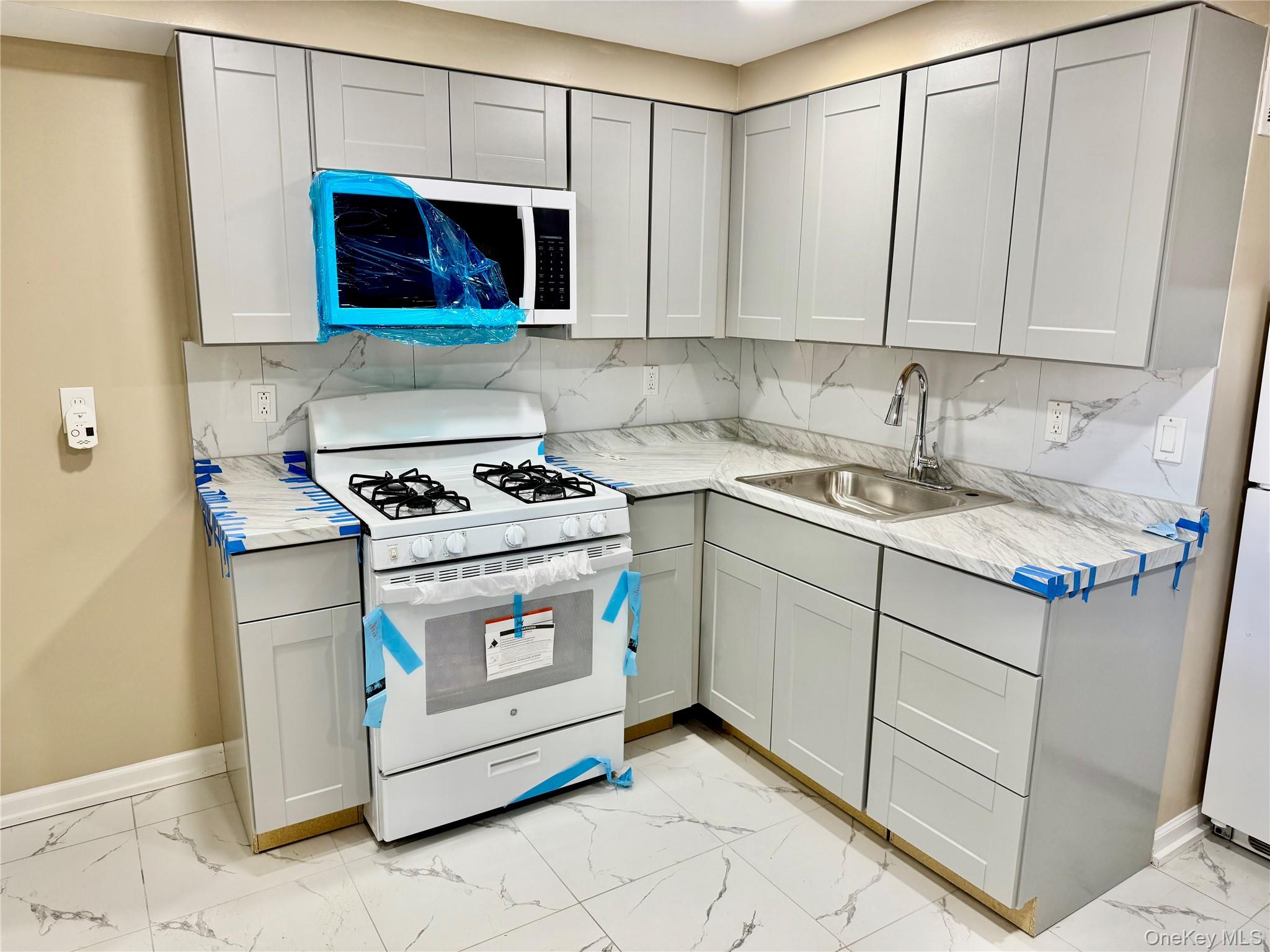 109 Harrisburg Street # Apt A, Bay Shore, NY 11706