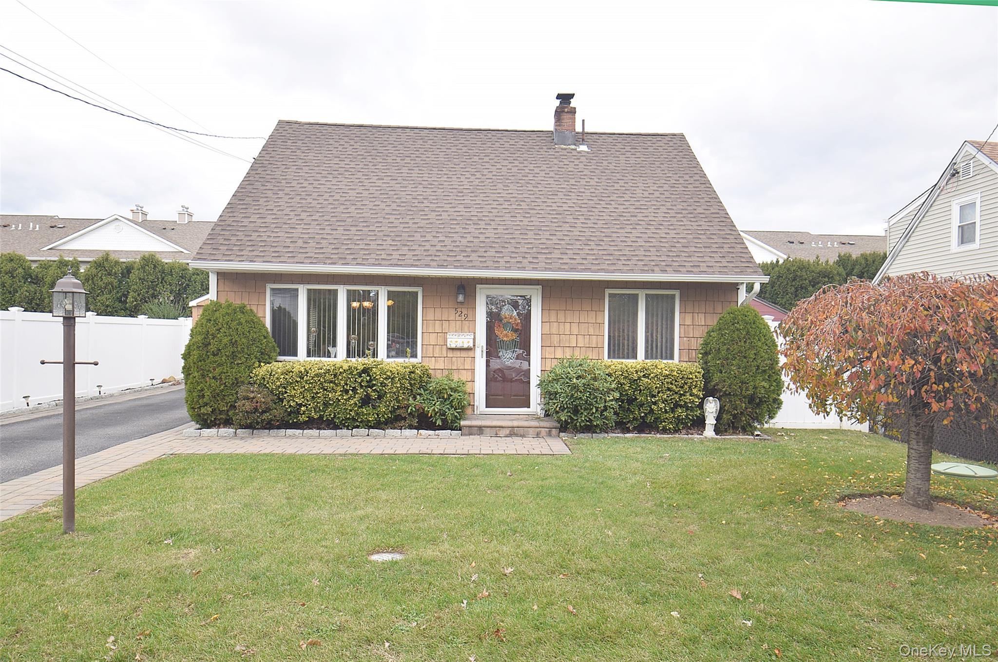 529 Lombard Street, North Babylon, NY 11703