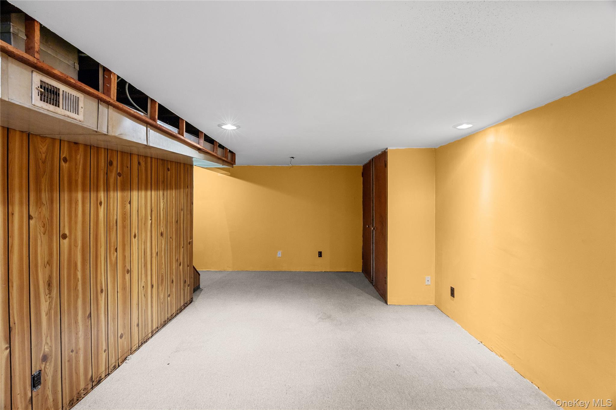 2231 3rd Street, East Meadow, NY 11554