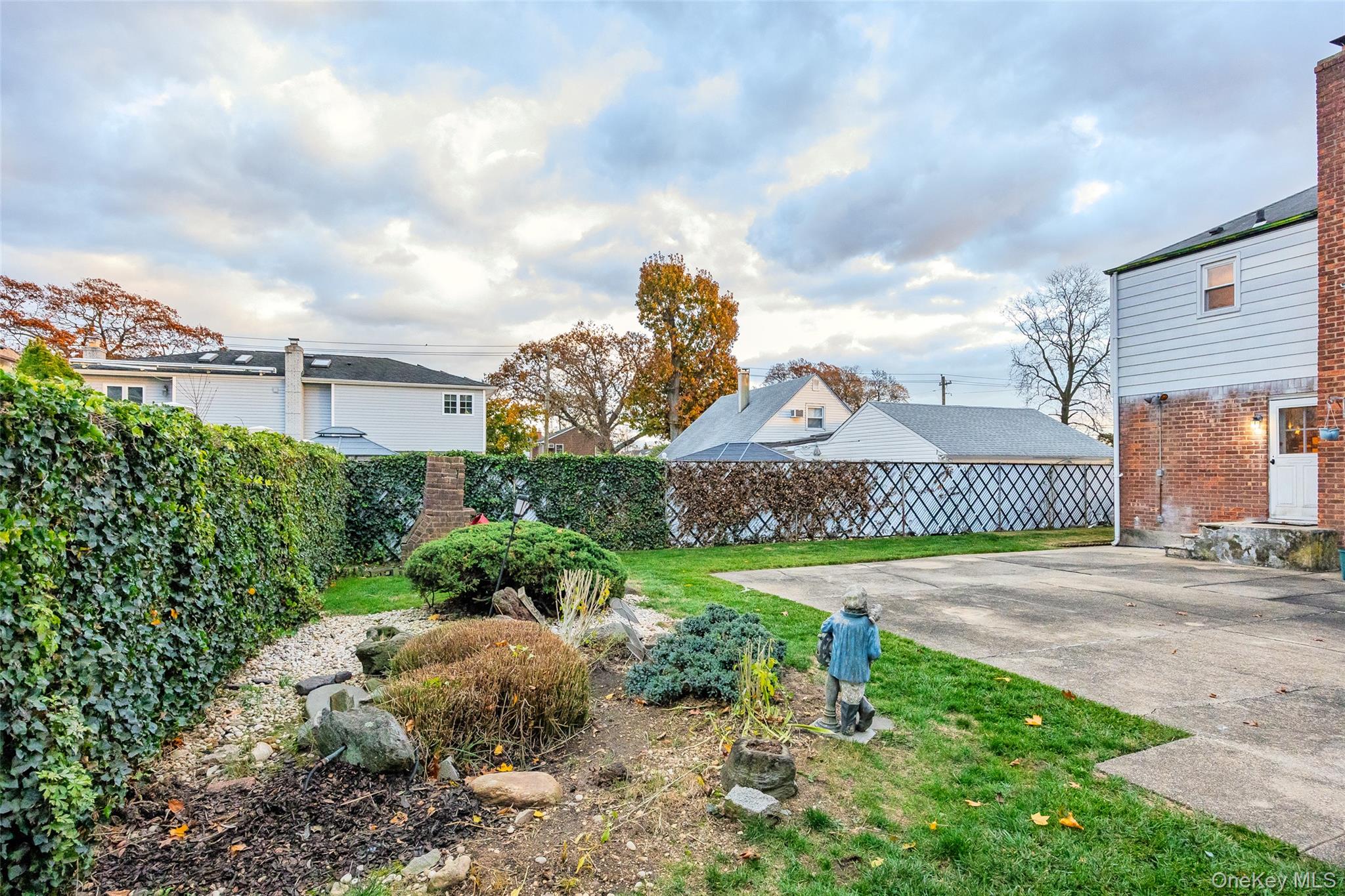 2231 3rd Street, East Meadow, NY 11554