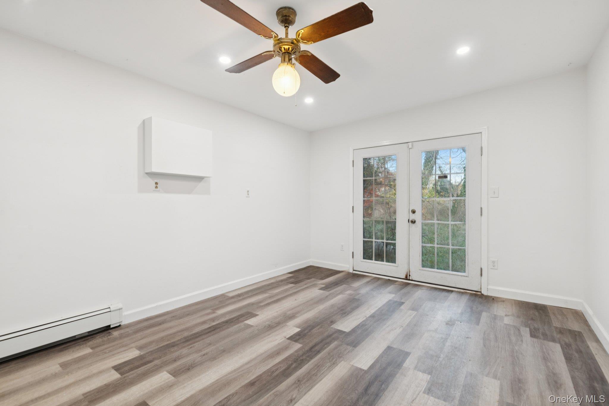 83 Elm Road E, Mastic Beach, NY 11951