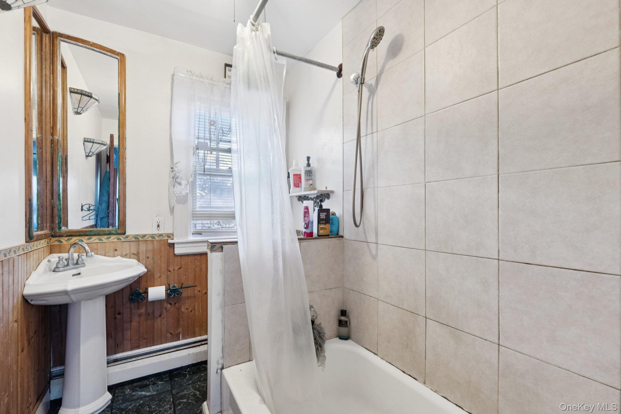 83 Elm Road E, Mastic Beach, NY 11951