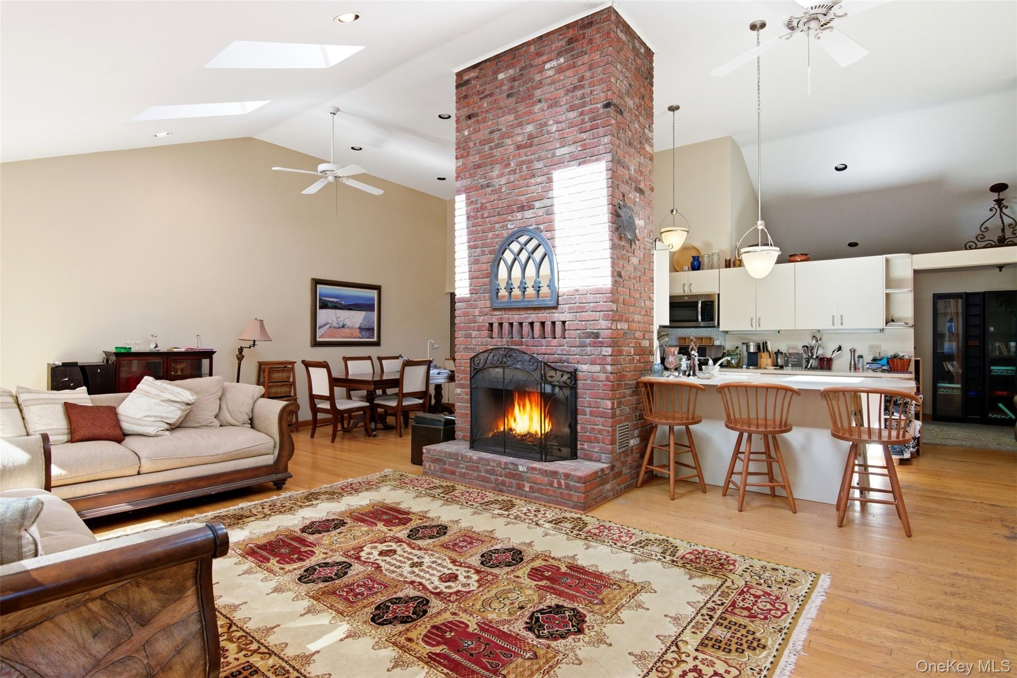 18 Greenlawn Road, Huntington, NY 11743