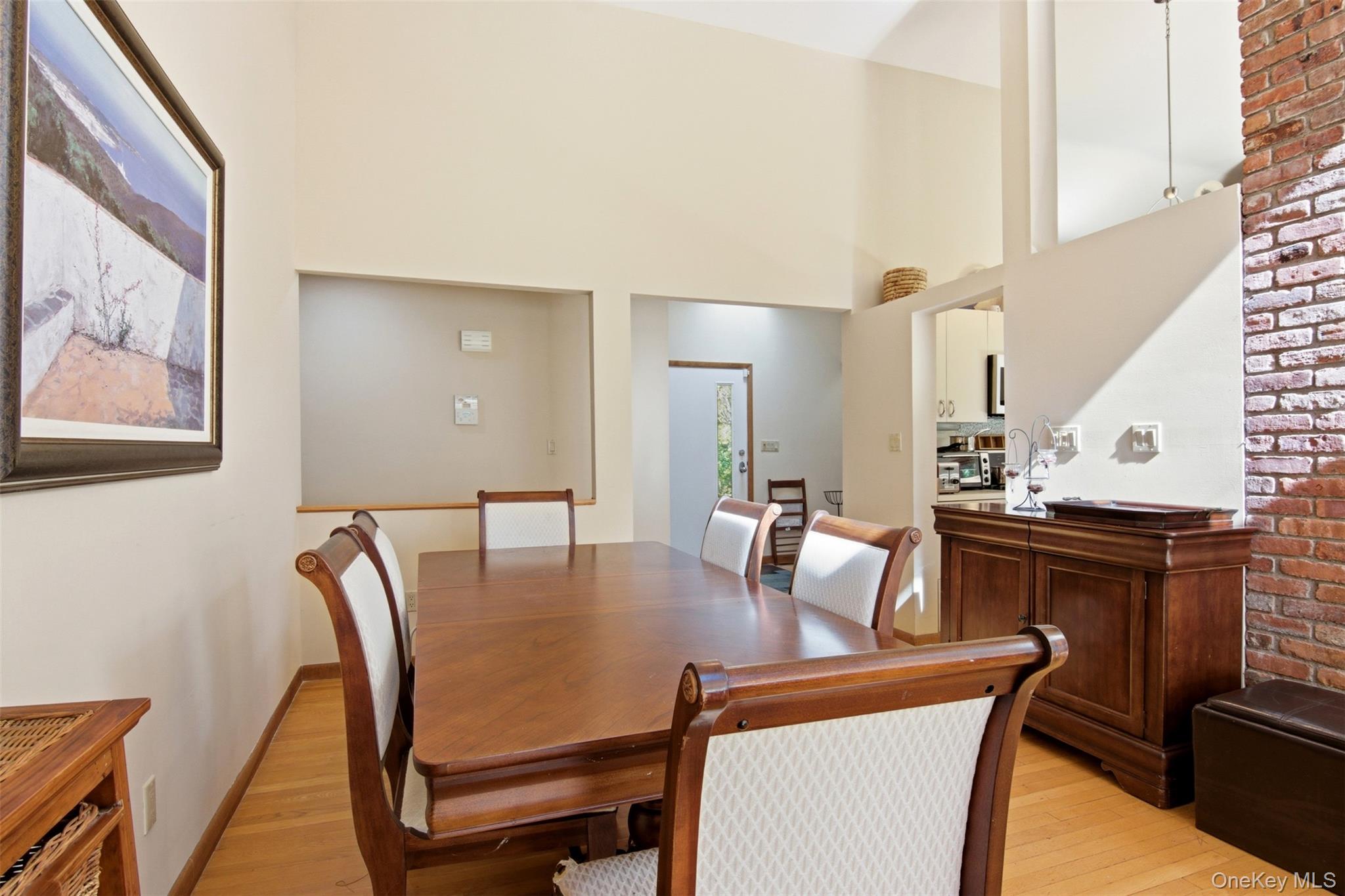 18 Greenlawn Road, Huntington, NY 11743