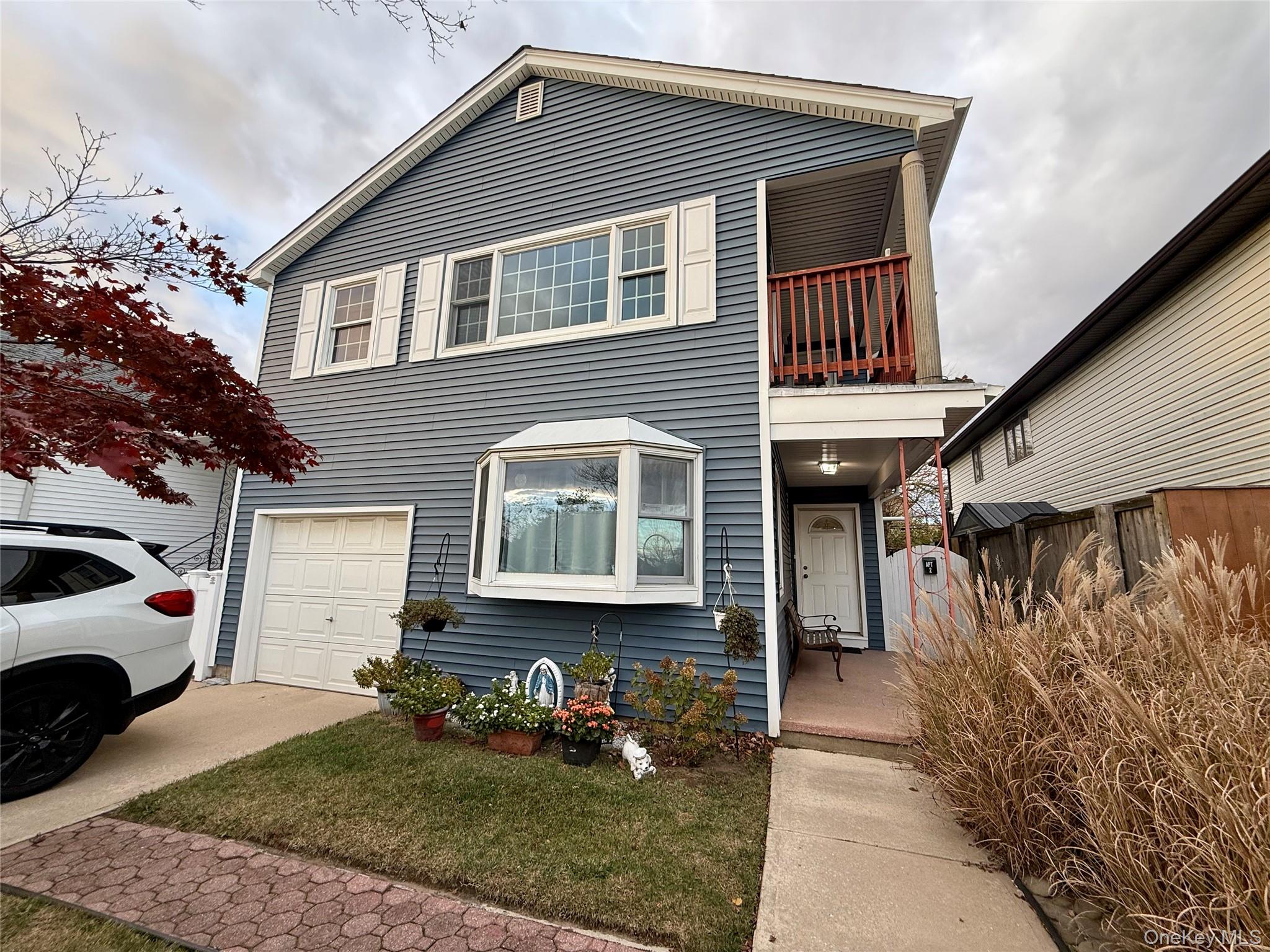 575 E Fulton Street # Upper, Long Beach, NY 11561