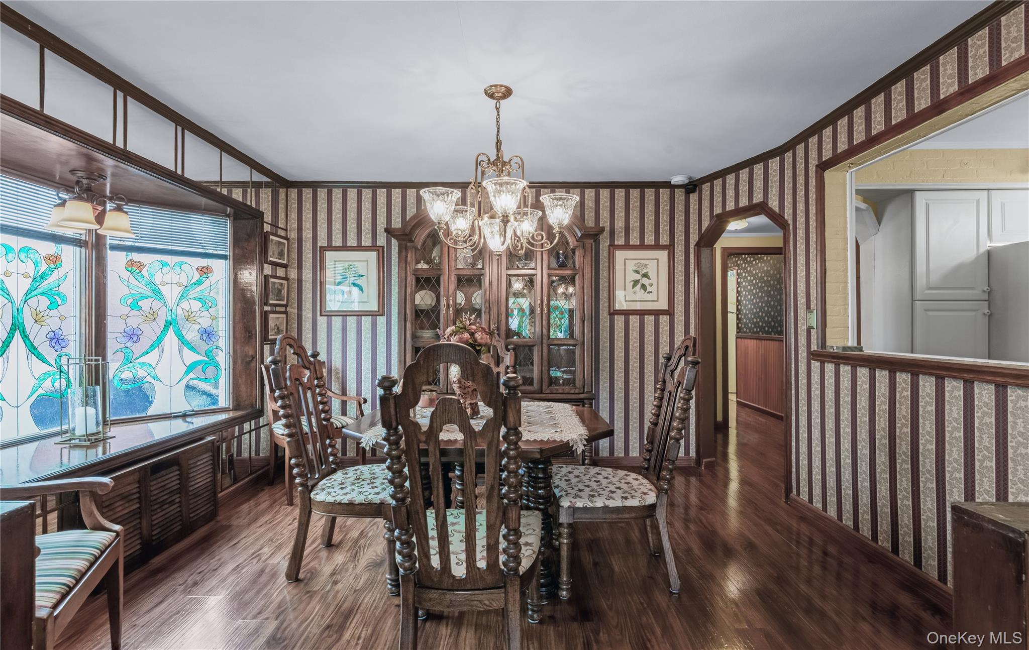 6 Fernwood Terrace N, Stewart Manor, NY 11530