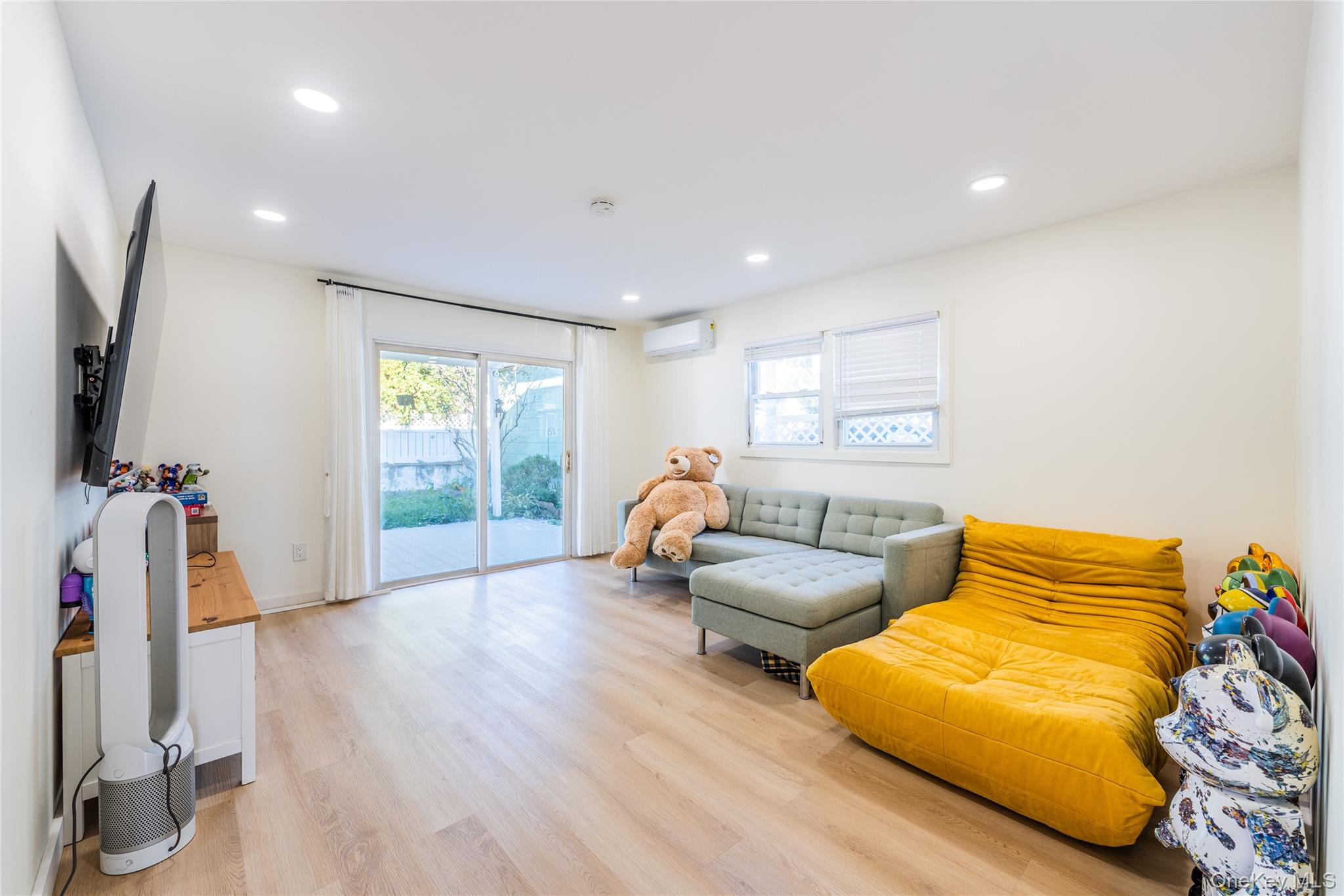 36 Adams Street, Floral Park, NY 11001