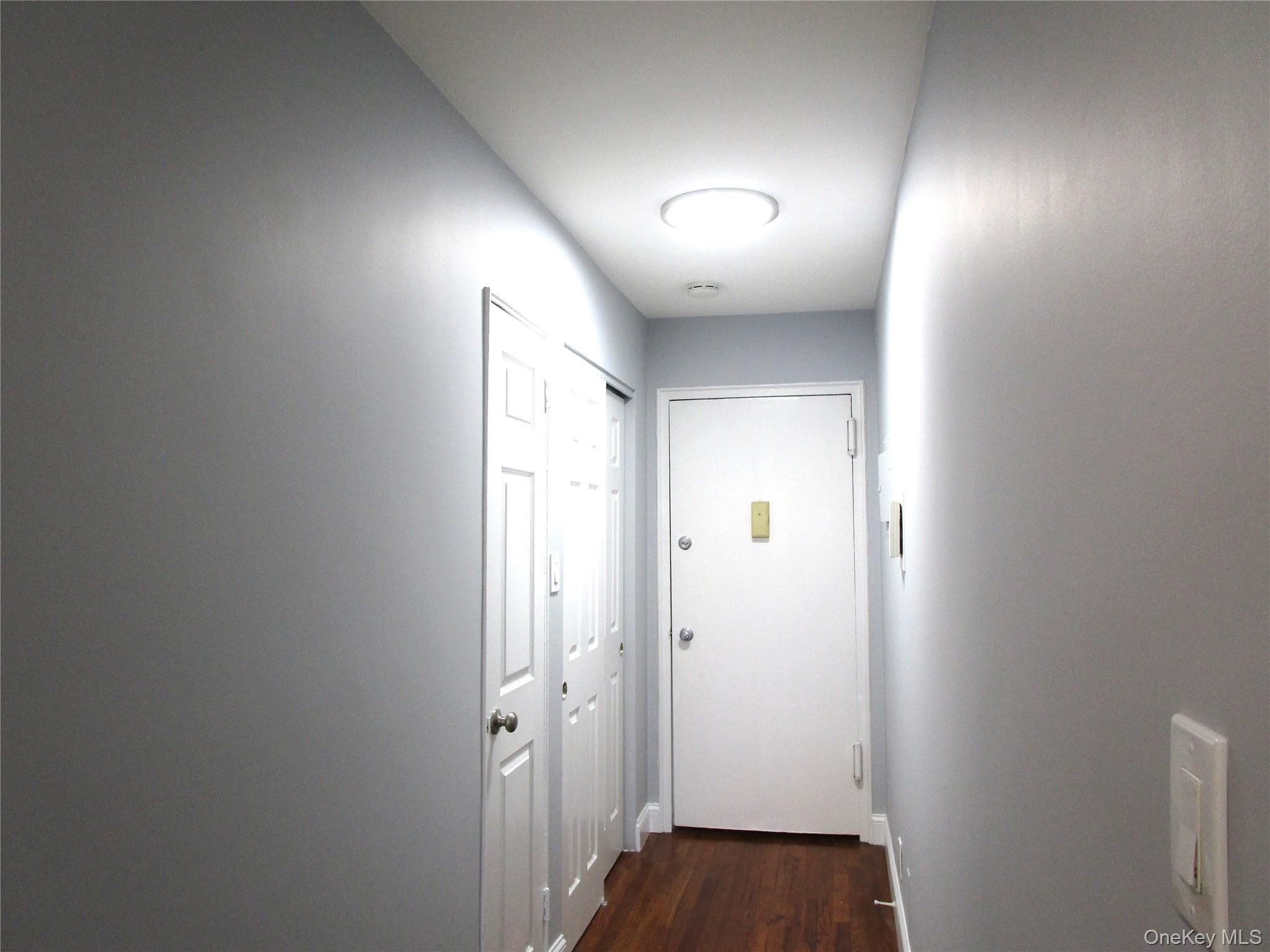 324 Post Avenue # 12F, Westbury, NY 11590