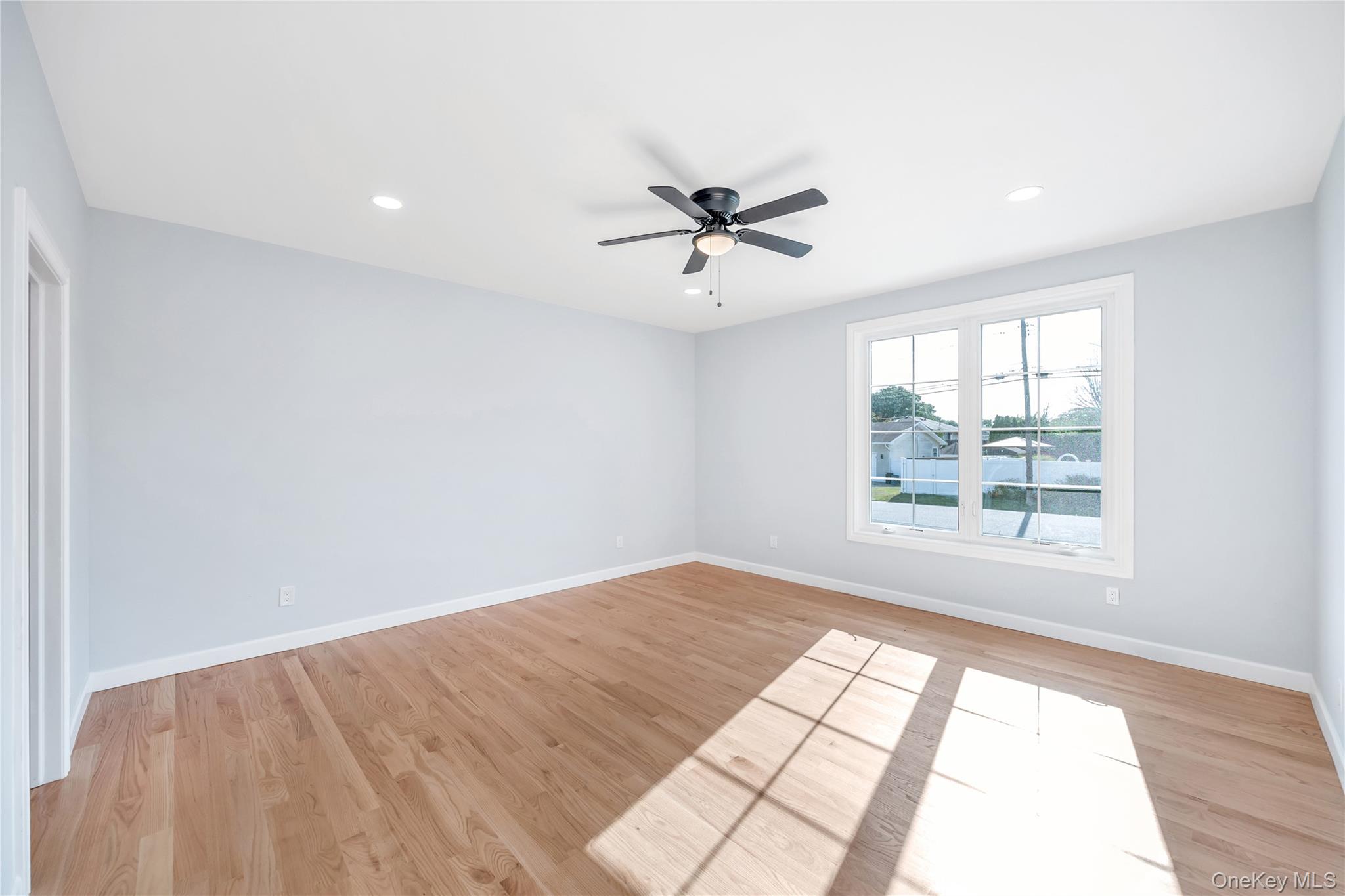 123 Cayuga Avenue, Deer Park, NY 11729