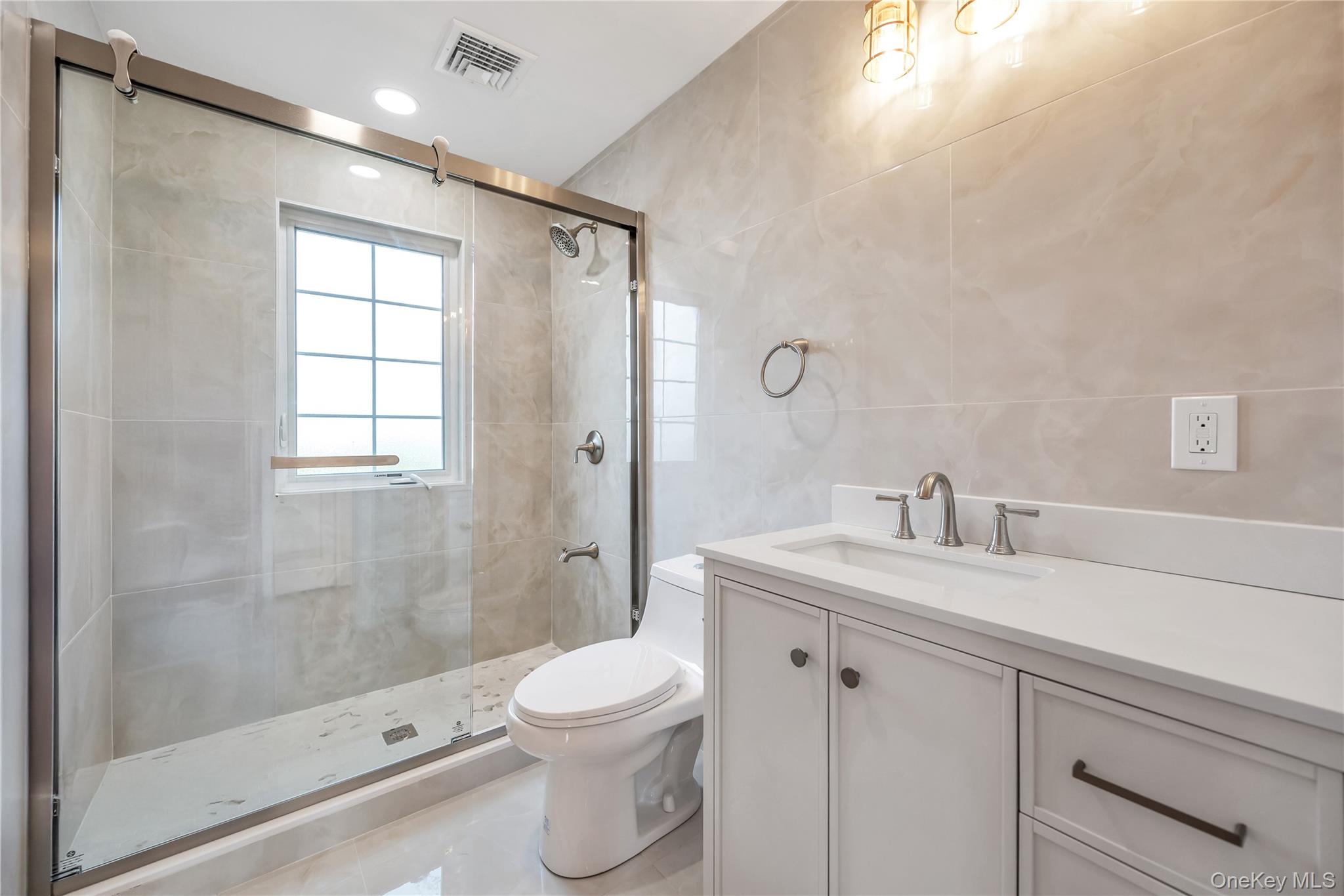 123 Cayuga Avenue, Deer Park, NY 11729