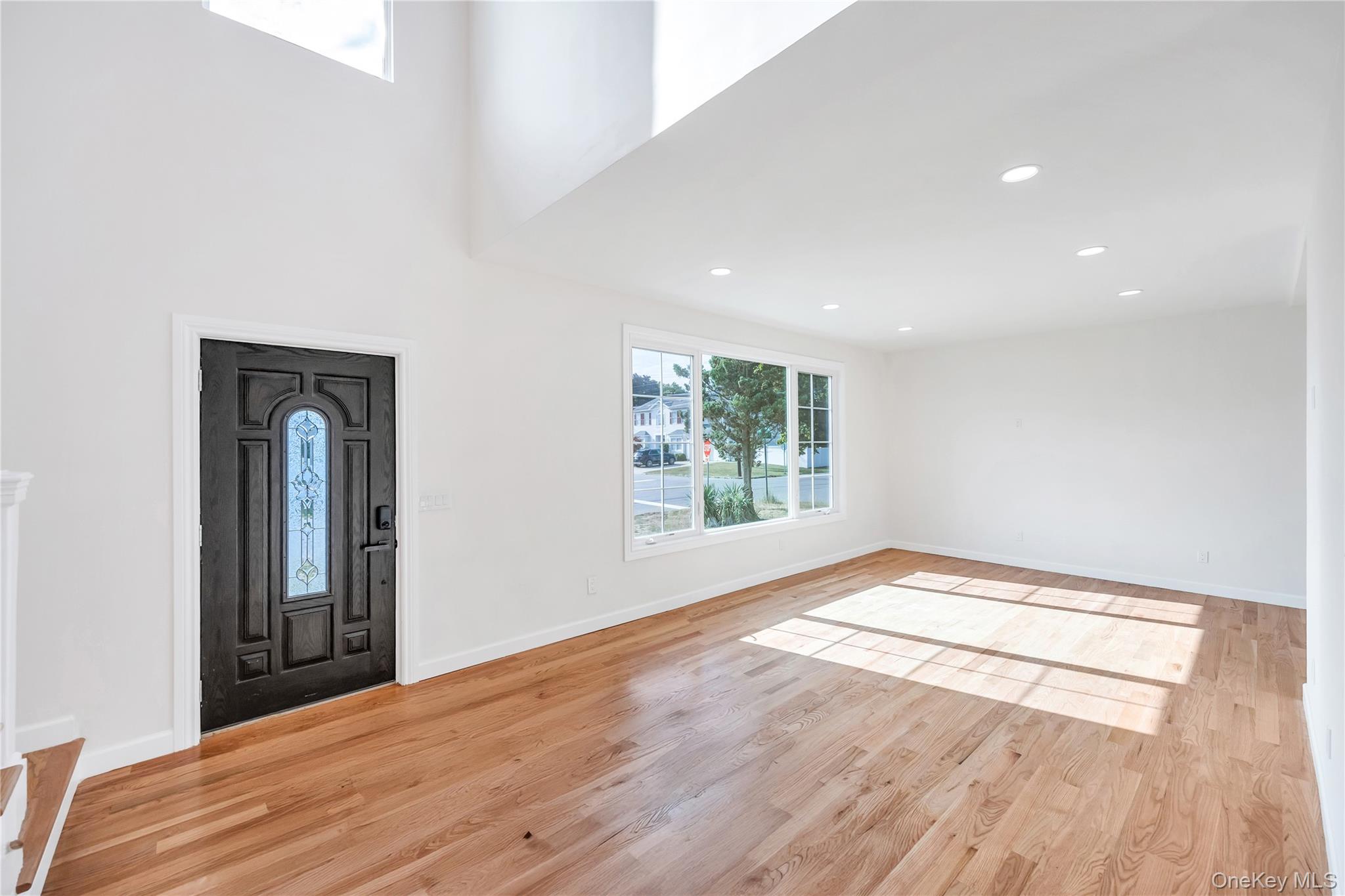 123 Cayuga Avenue, Deer Park, NY 11729