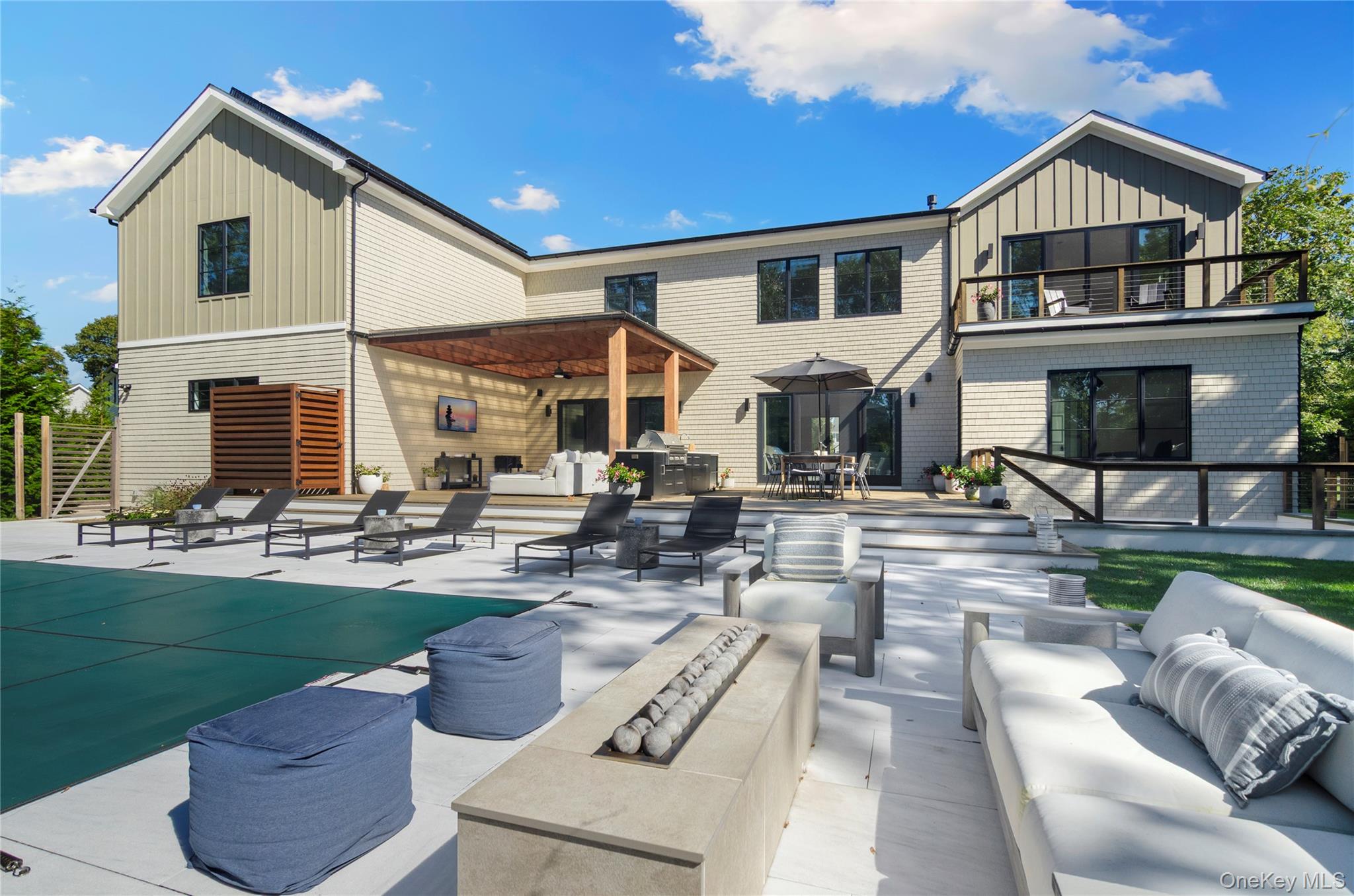 4 Piperwoods Lane, Quogue, NY 11959