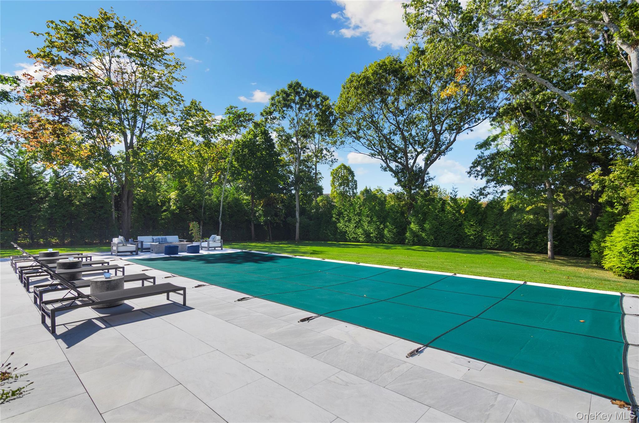 4 Piperwoods Lane, Quogue, NY 11959