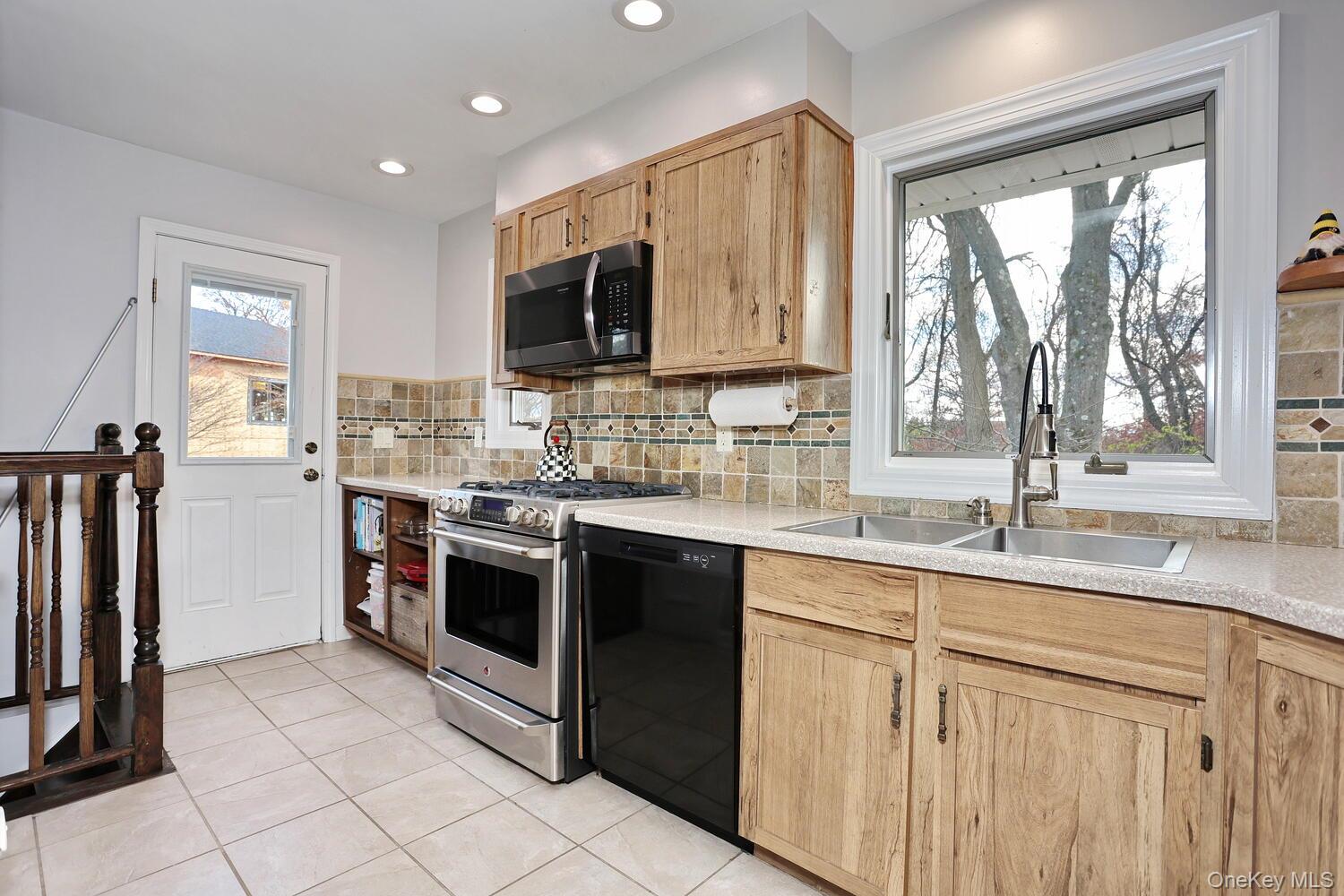 19 Augur Road, Suffern, NY 10901