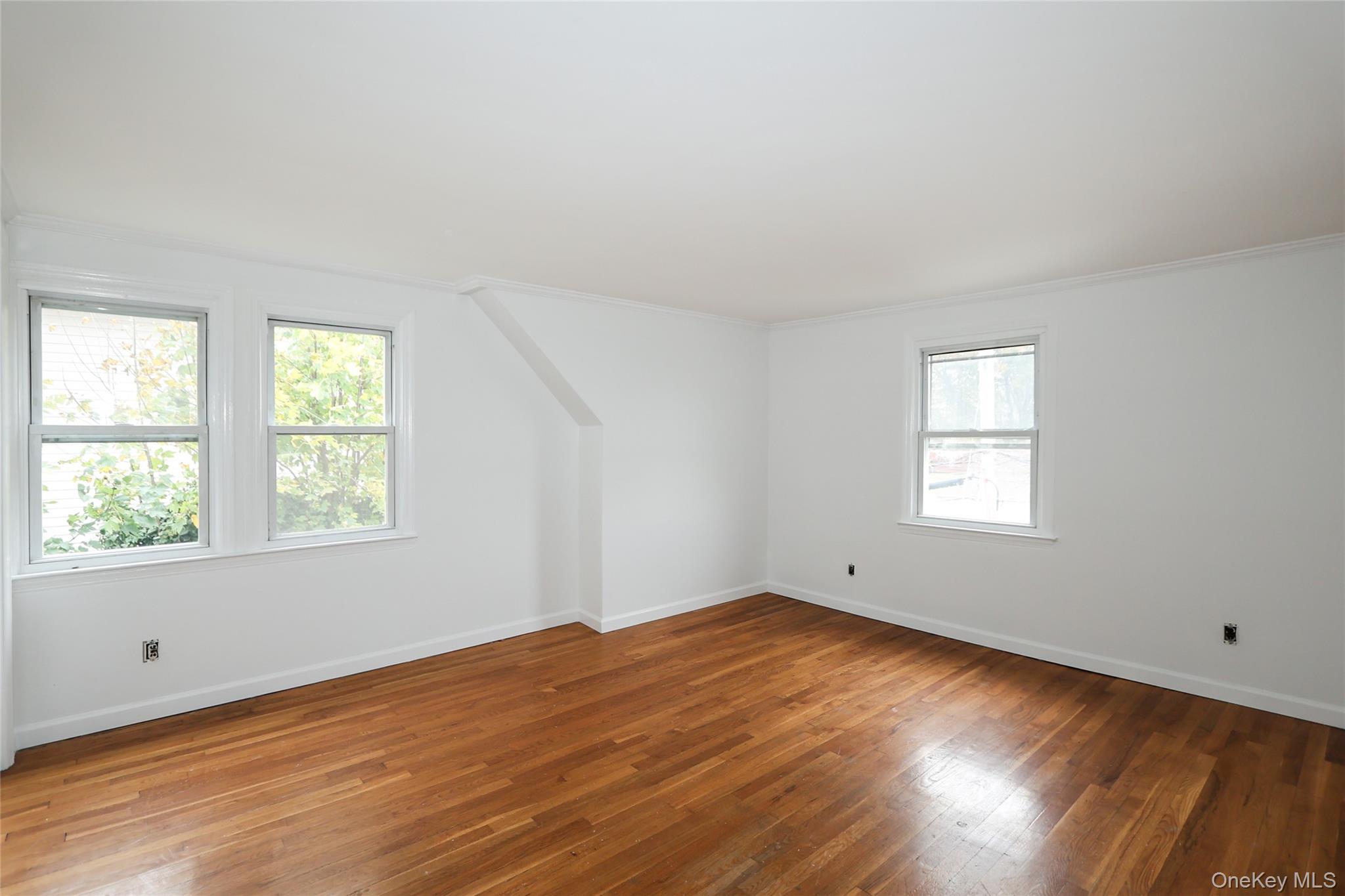 49 East Avenue, Glen Cove, NY 11542