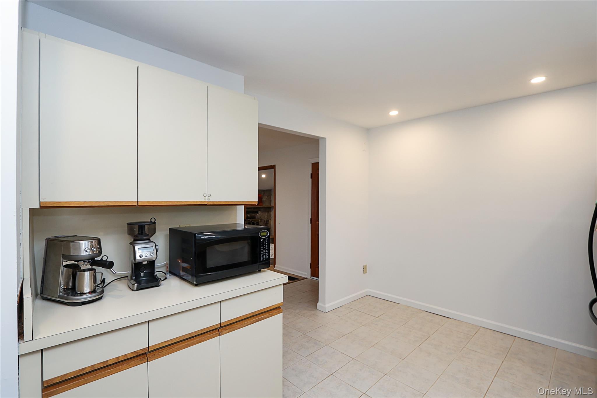 49 East Avenue, Glen Cove, NY 11542