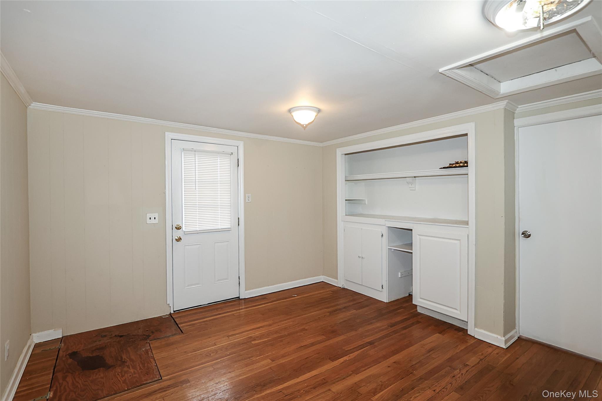 49 East Avenue, Glen Cove, NY 11542