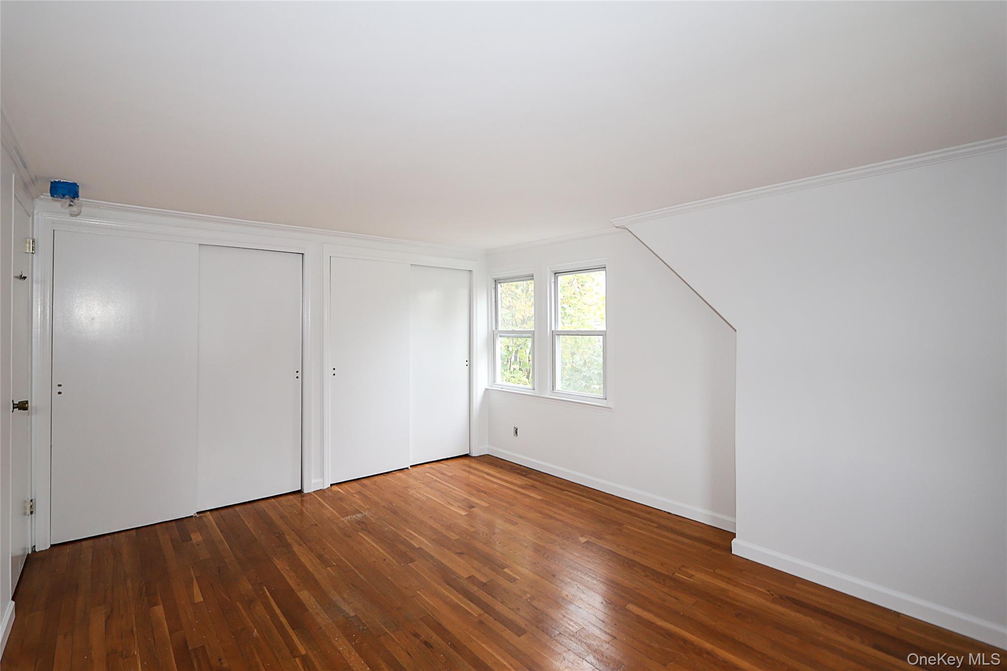 49 East Avenue, Glen Cove, NY 11542