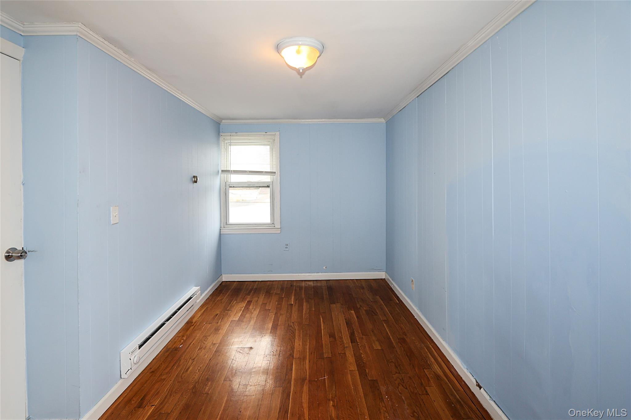 49 East Avenue, Glen Cove, NY 11542